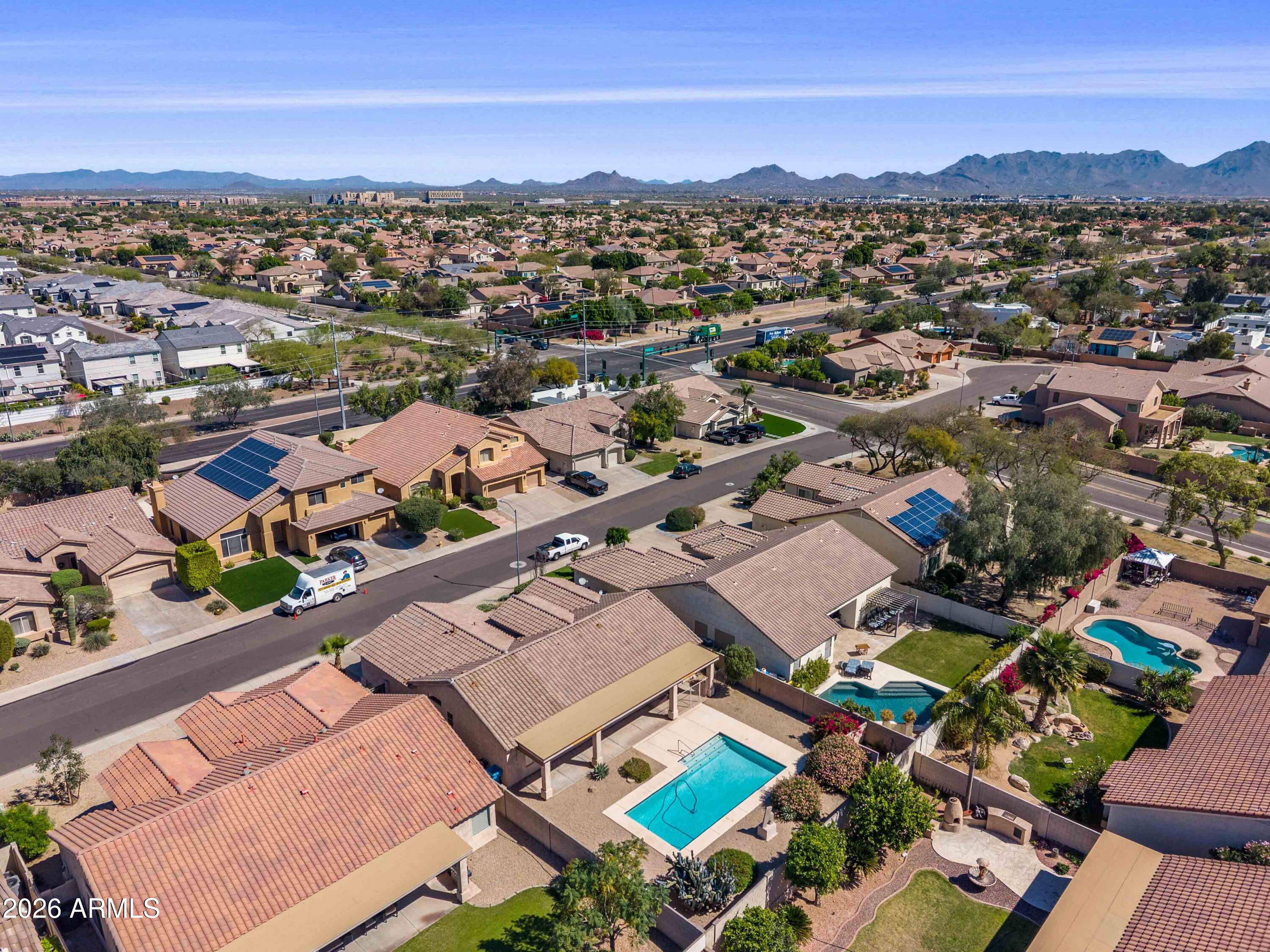 5121 E WALLACE Avenue