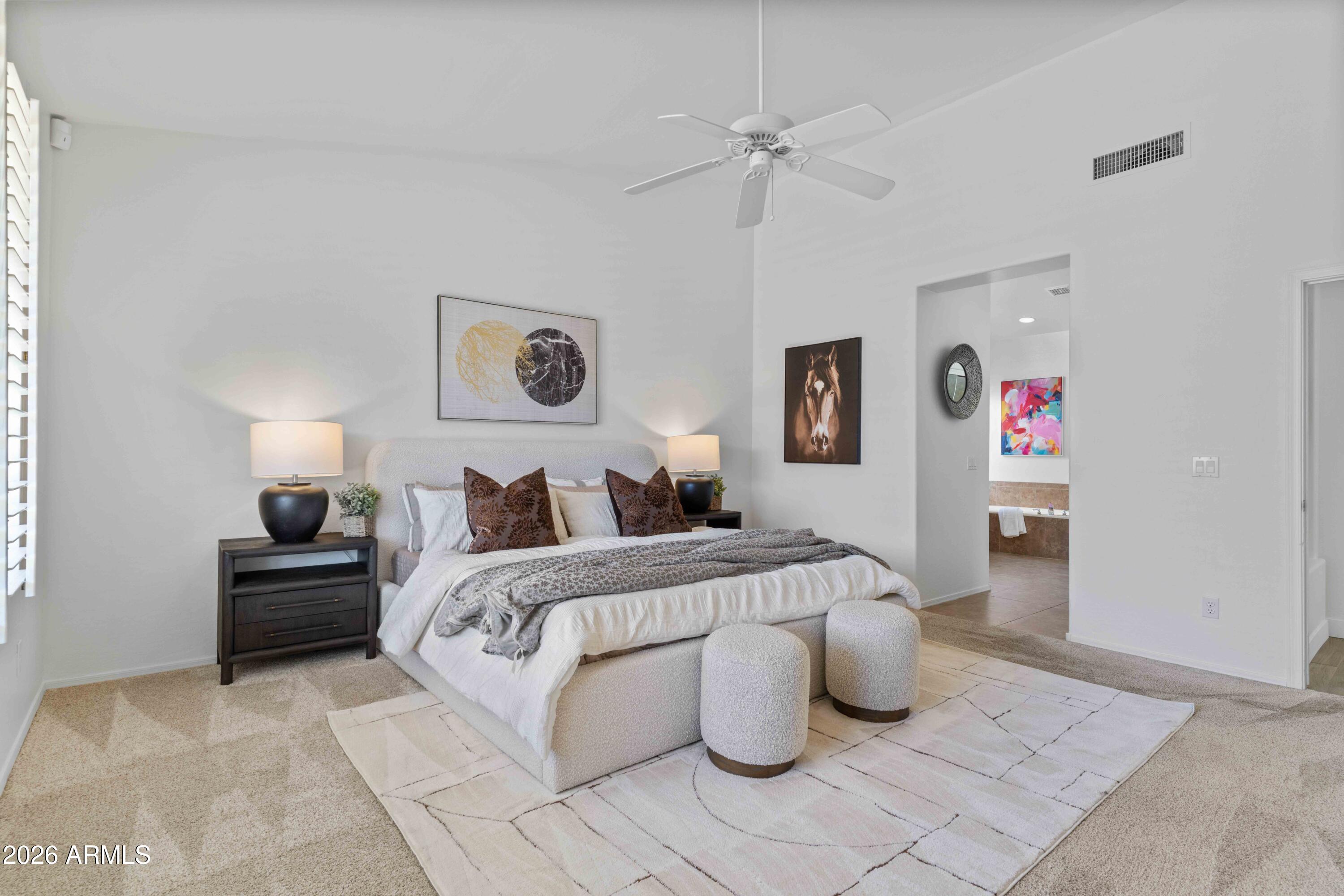 5121 E WALLACE Avenue