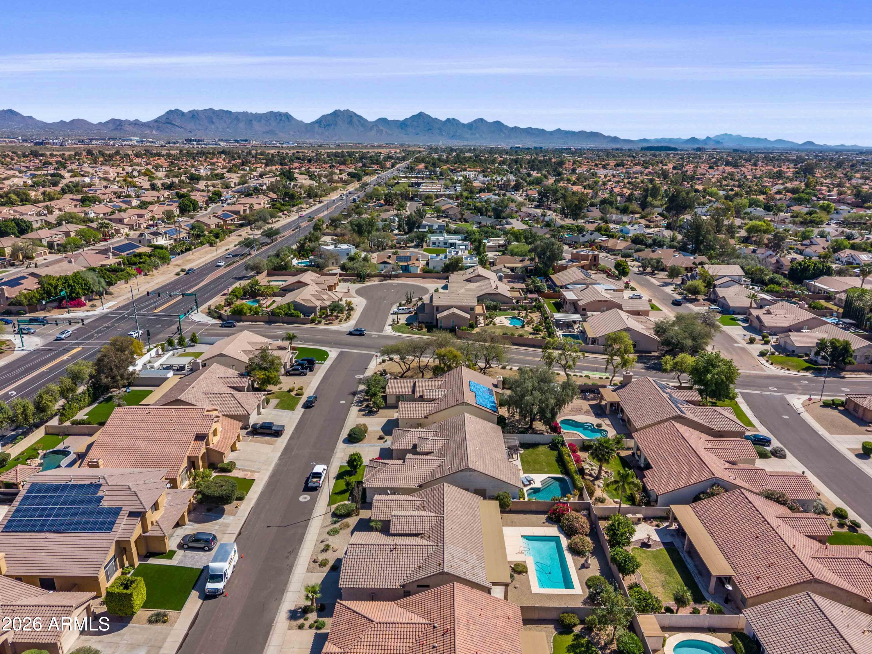 5121 E WALLACE Avenue