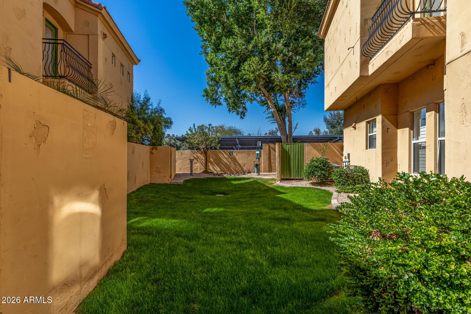 5015 E CHEYENNE Drive 21