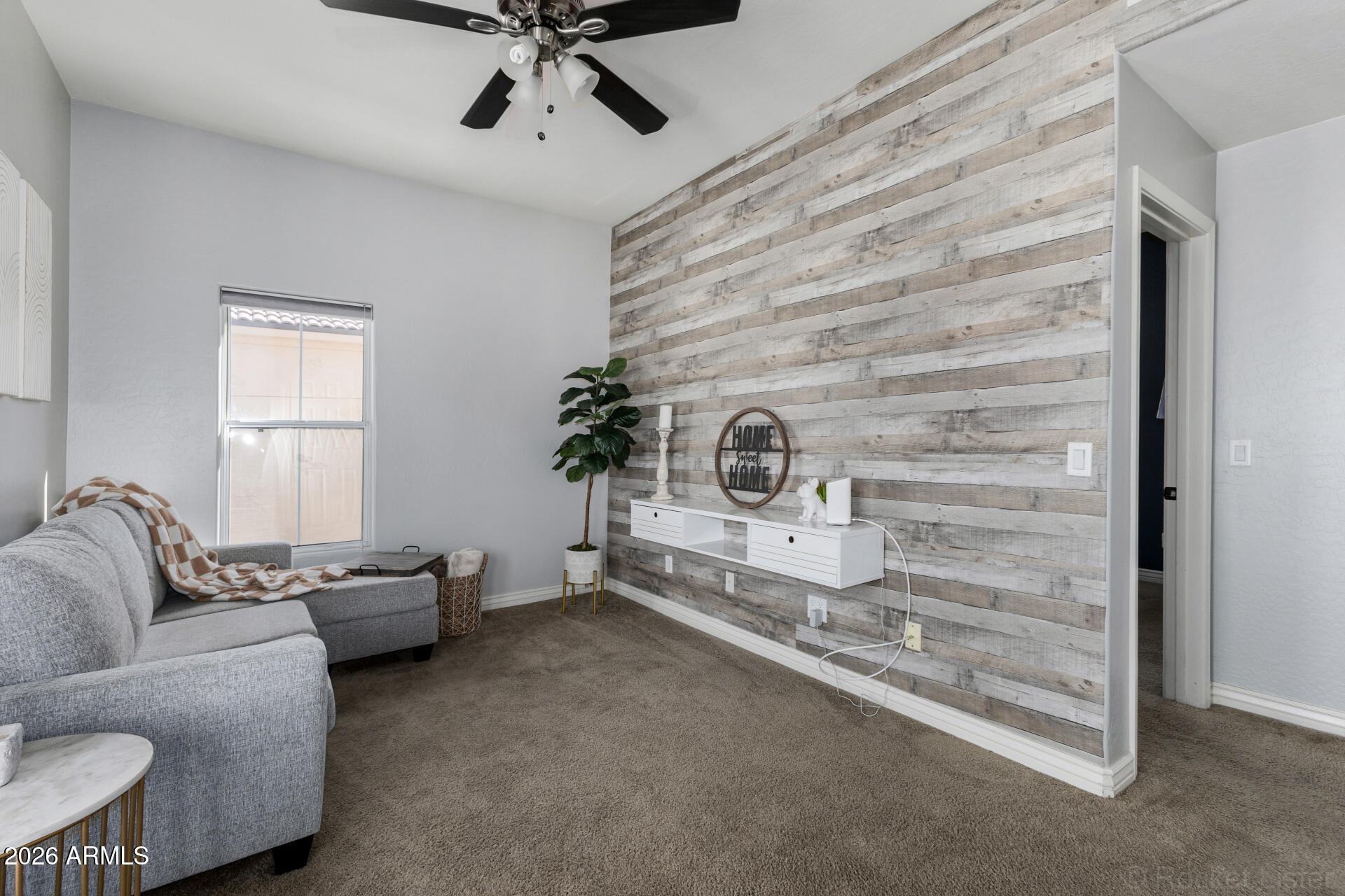 5015 E CHEYENNE Drive 21