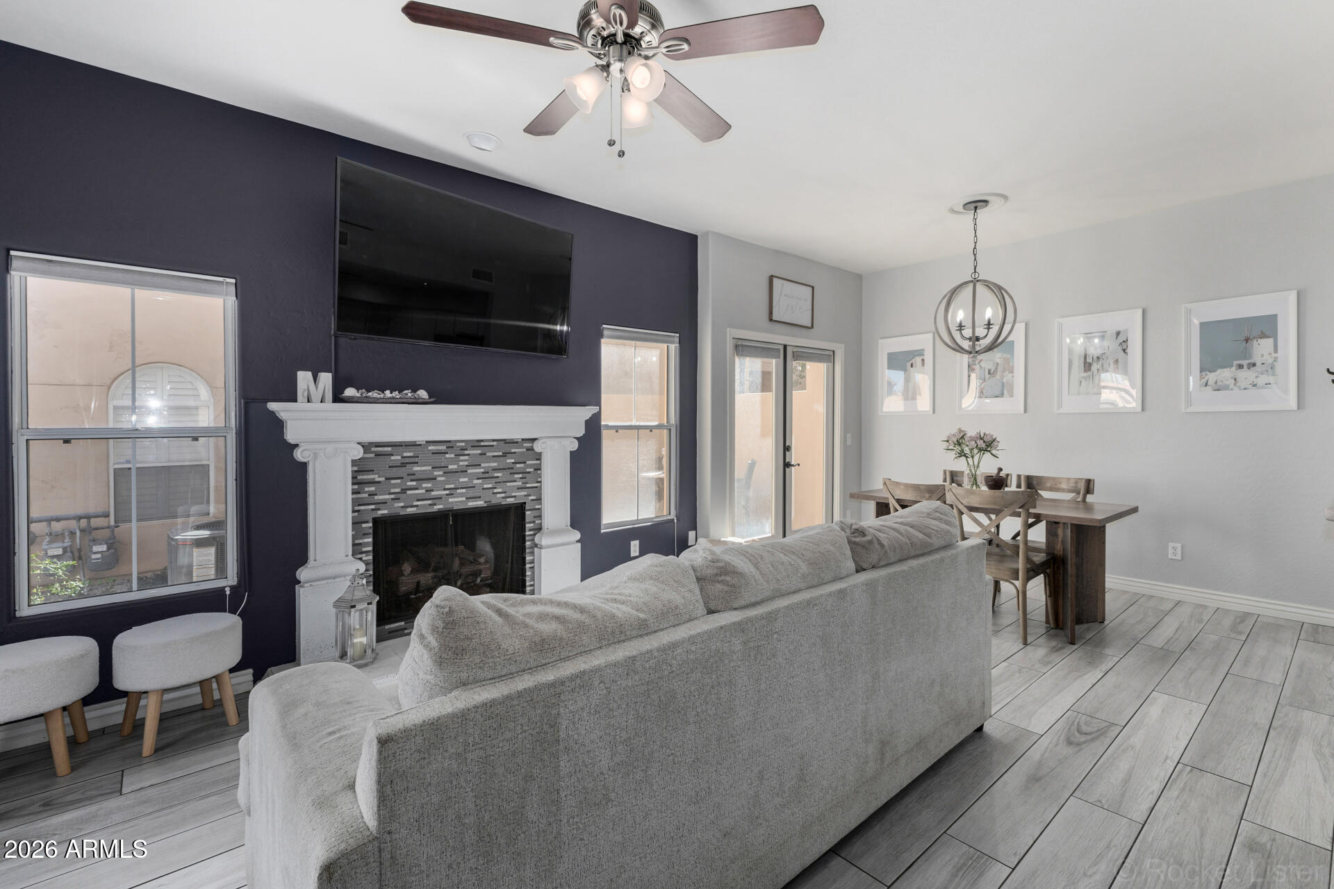 5015 E CHEYENNE Drive 21