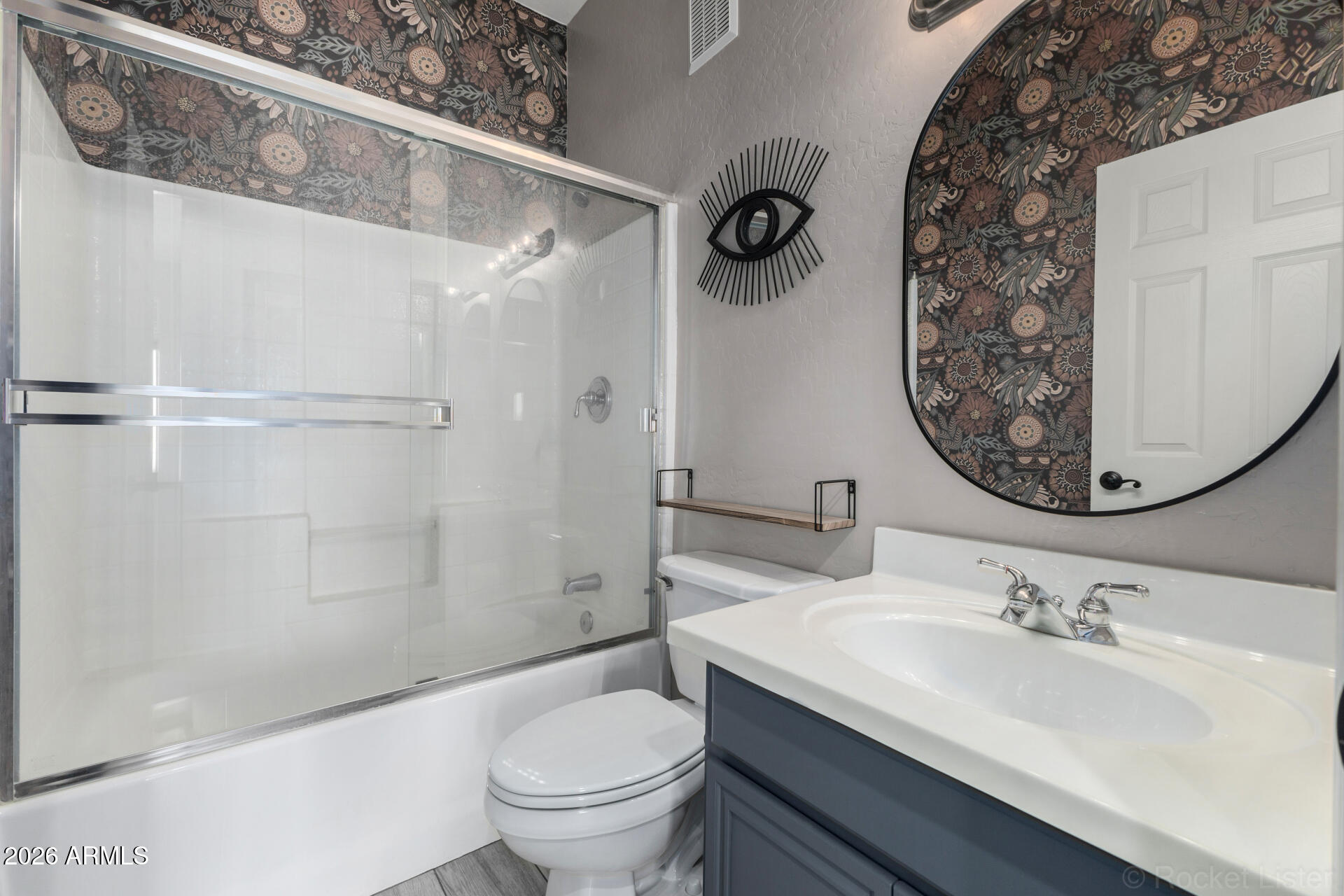 5015 E CHEYENNE Drive 21