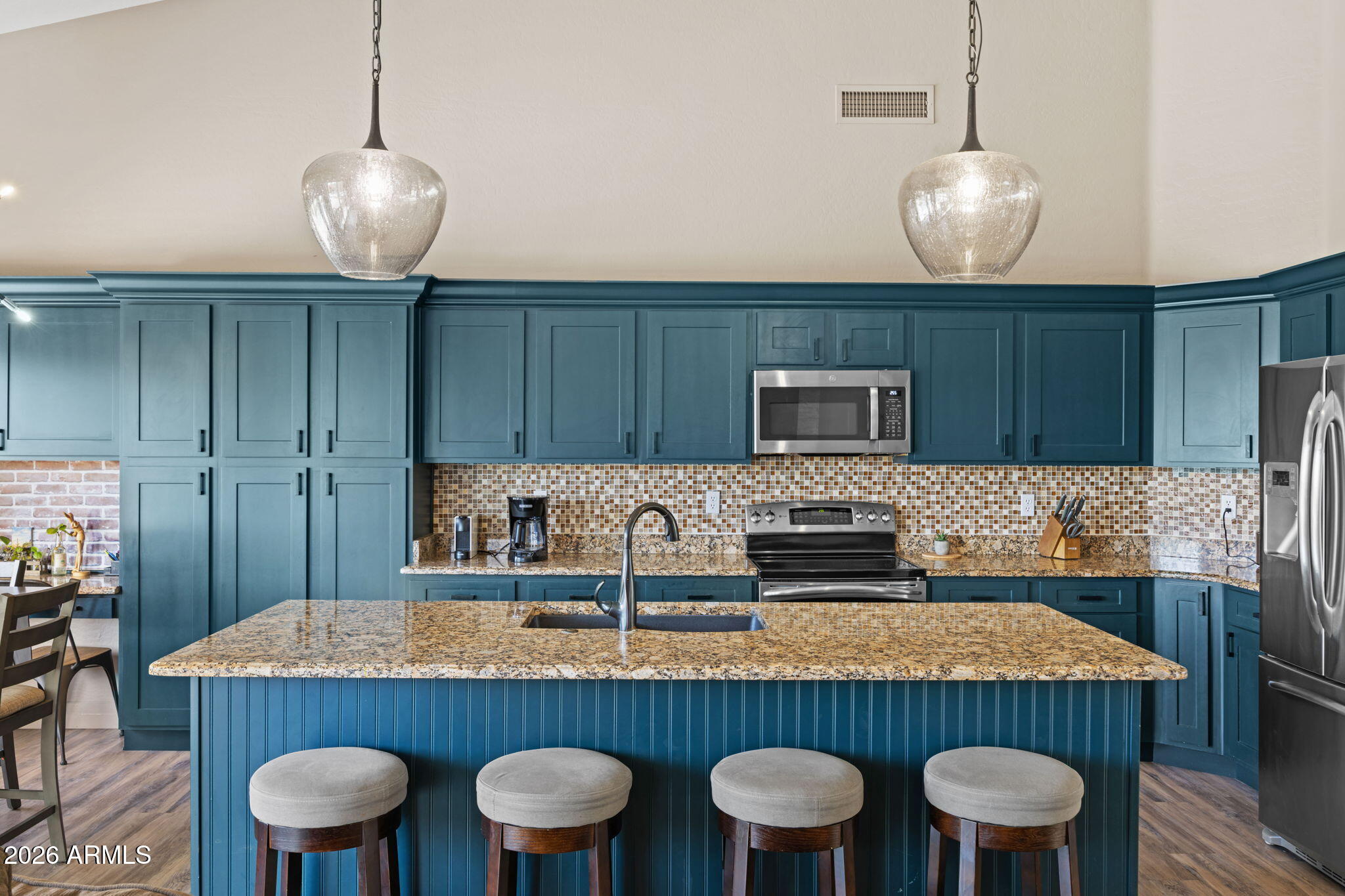 7414 E WHISTLING WIND Way