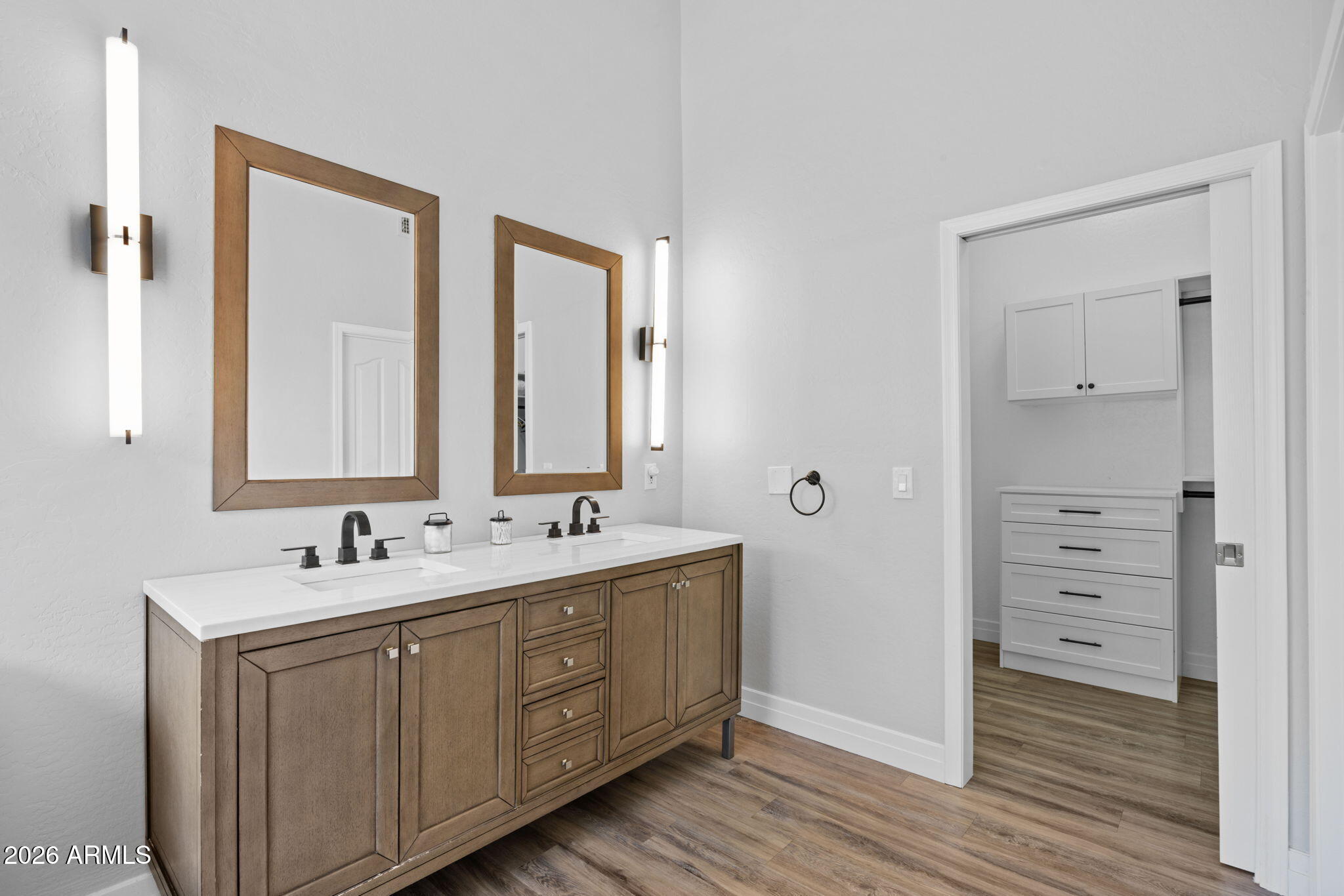 7414 E WHISTLING WIND Way