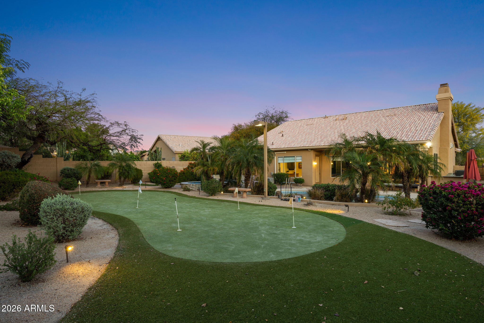 7414 E WHISTLING WIND Way