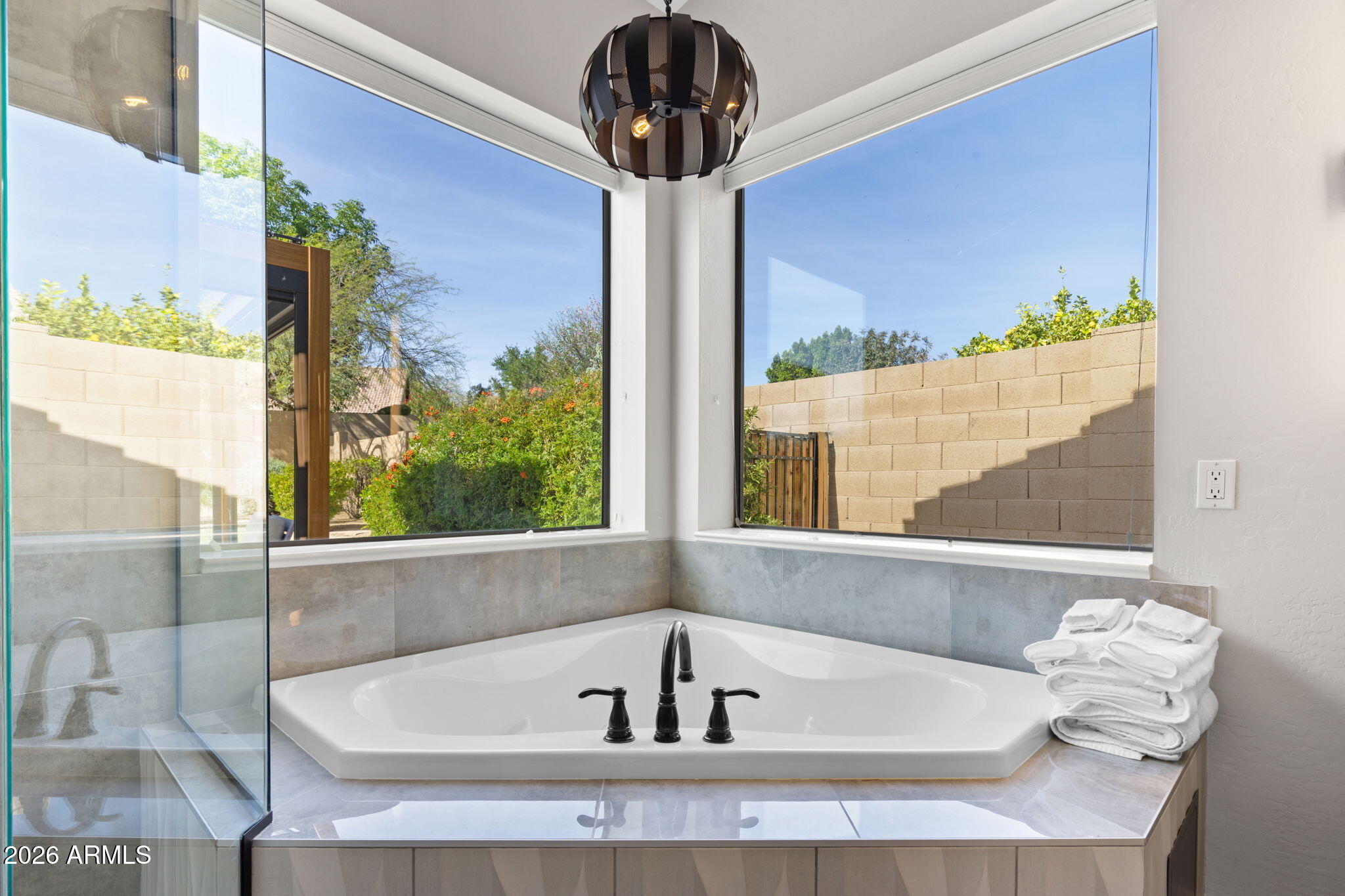 7414 E WHISTLING WIND Way