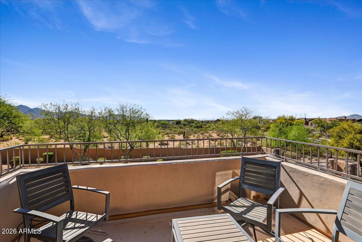 19475 N GRAYHAWK Drive 2004