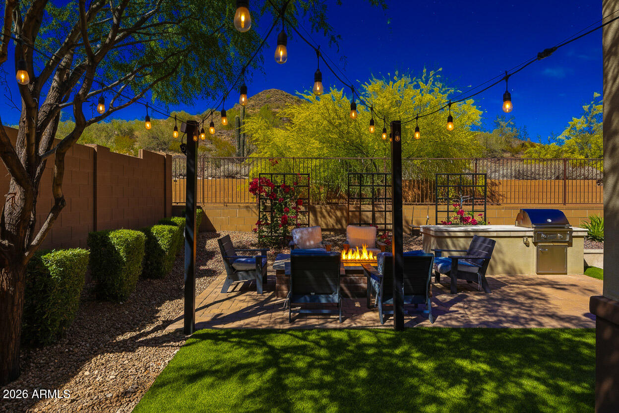 2228 E FALLEN LEAF Lane