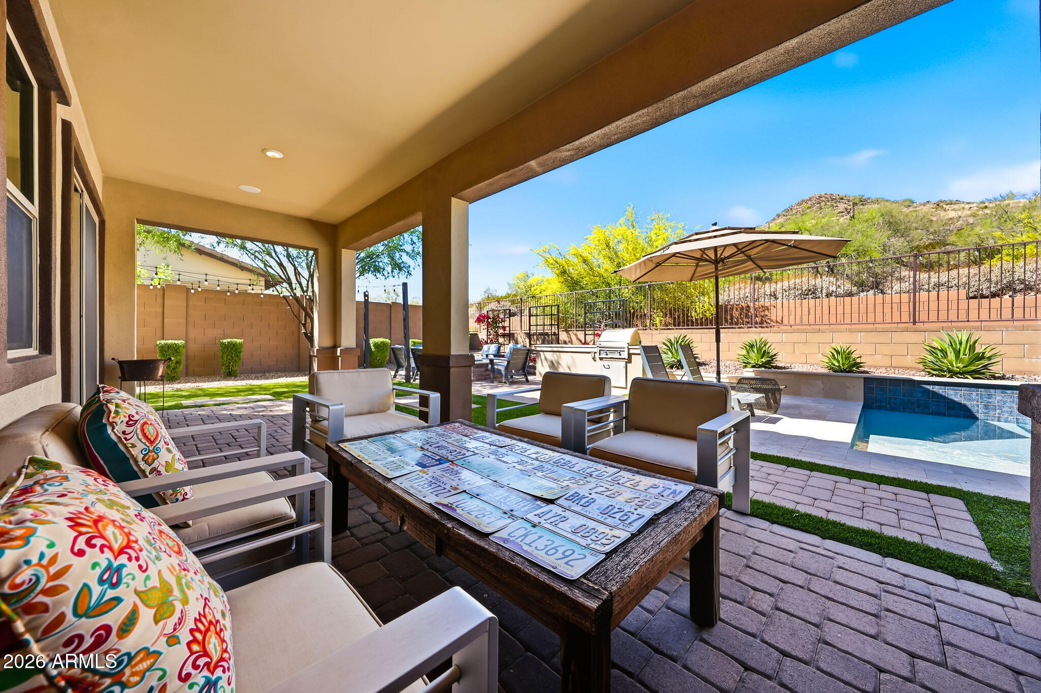 2228 E FALLEN LEAF Lane