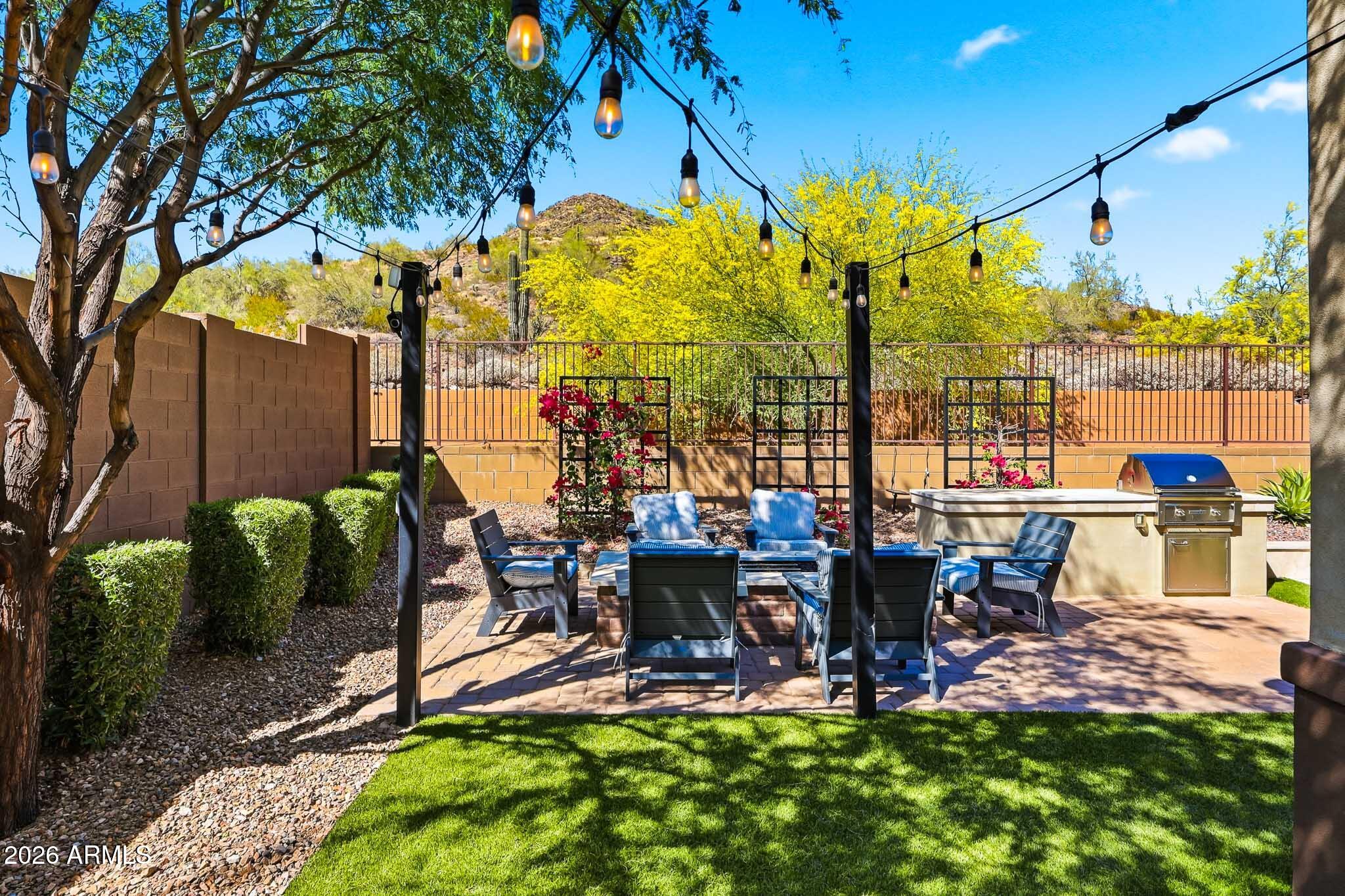 2228 E FALLEN LEAF Lane