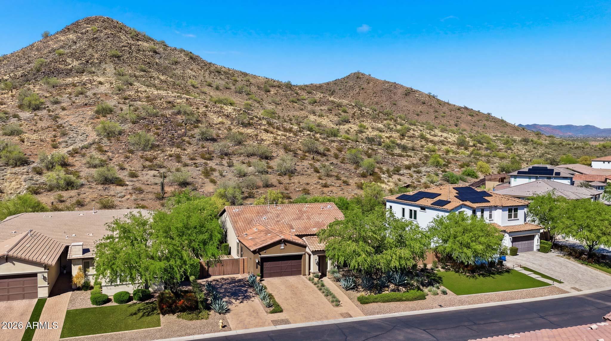 2228 E FALLEN LEAF Lane