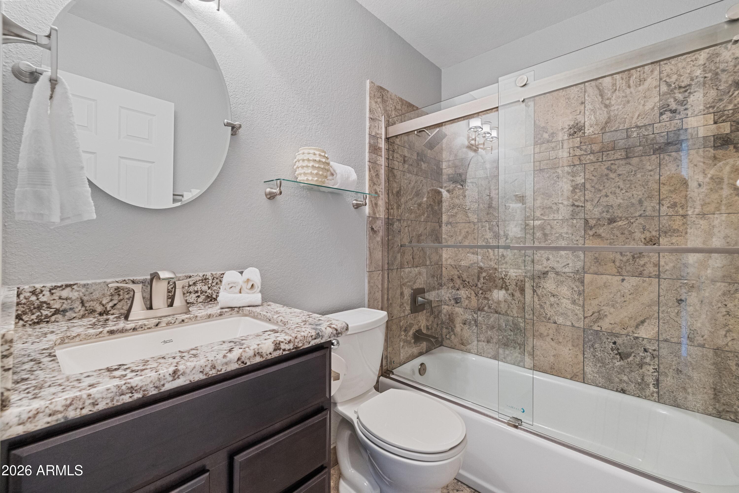 6422 E JUNIPER Avenue