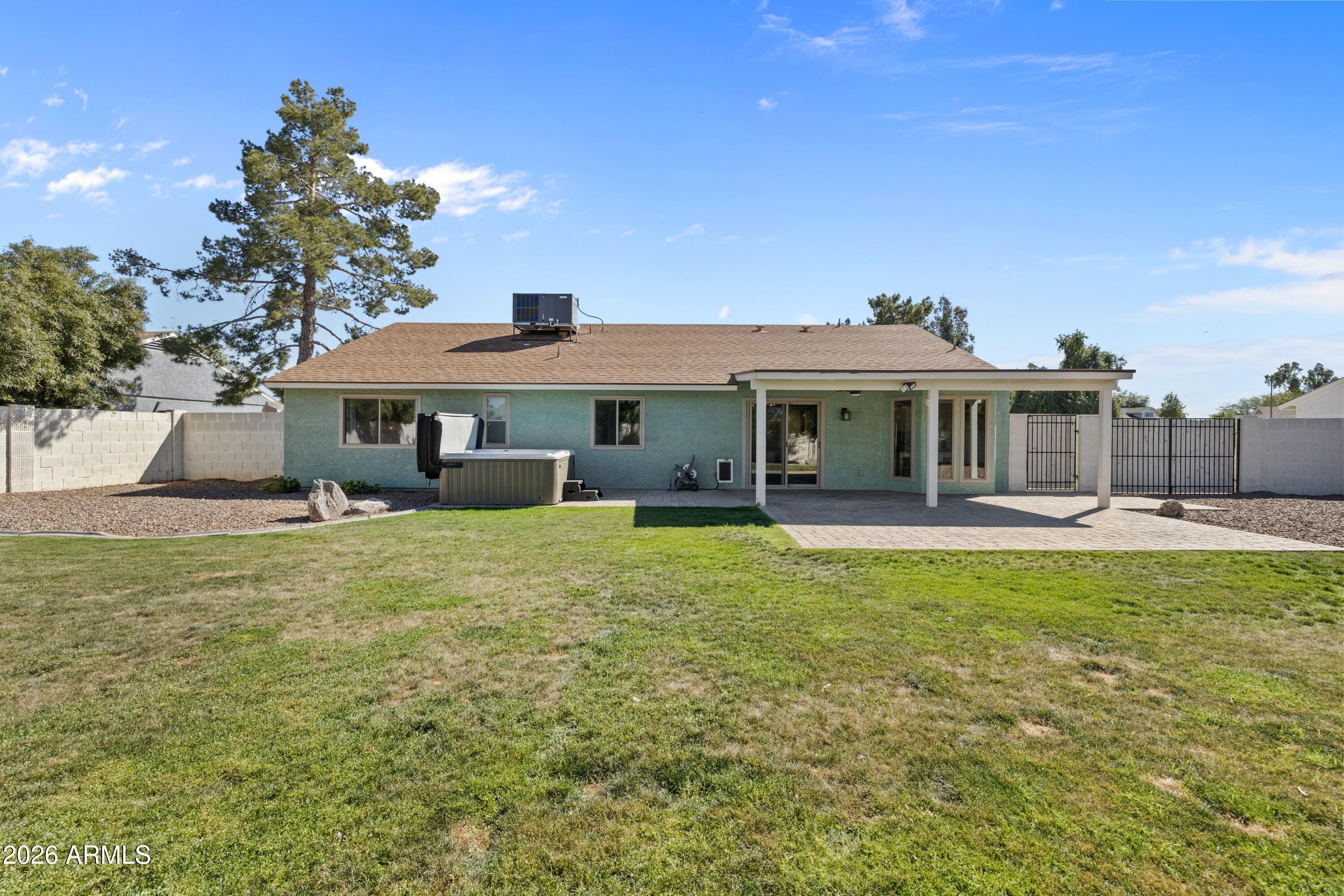 6422 E JUNIPER Avenue