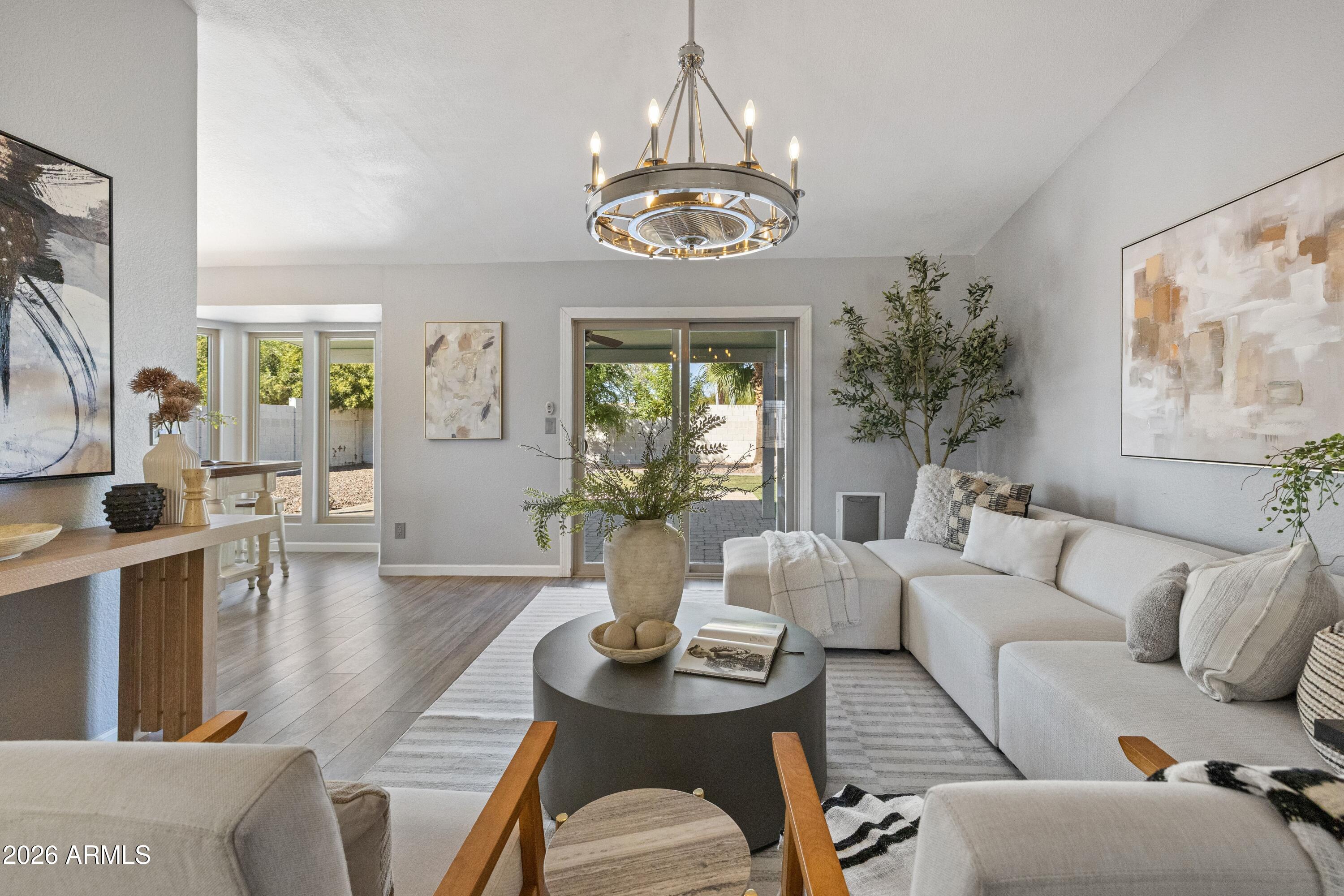 6422 E JUNIPER Avenue