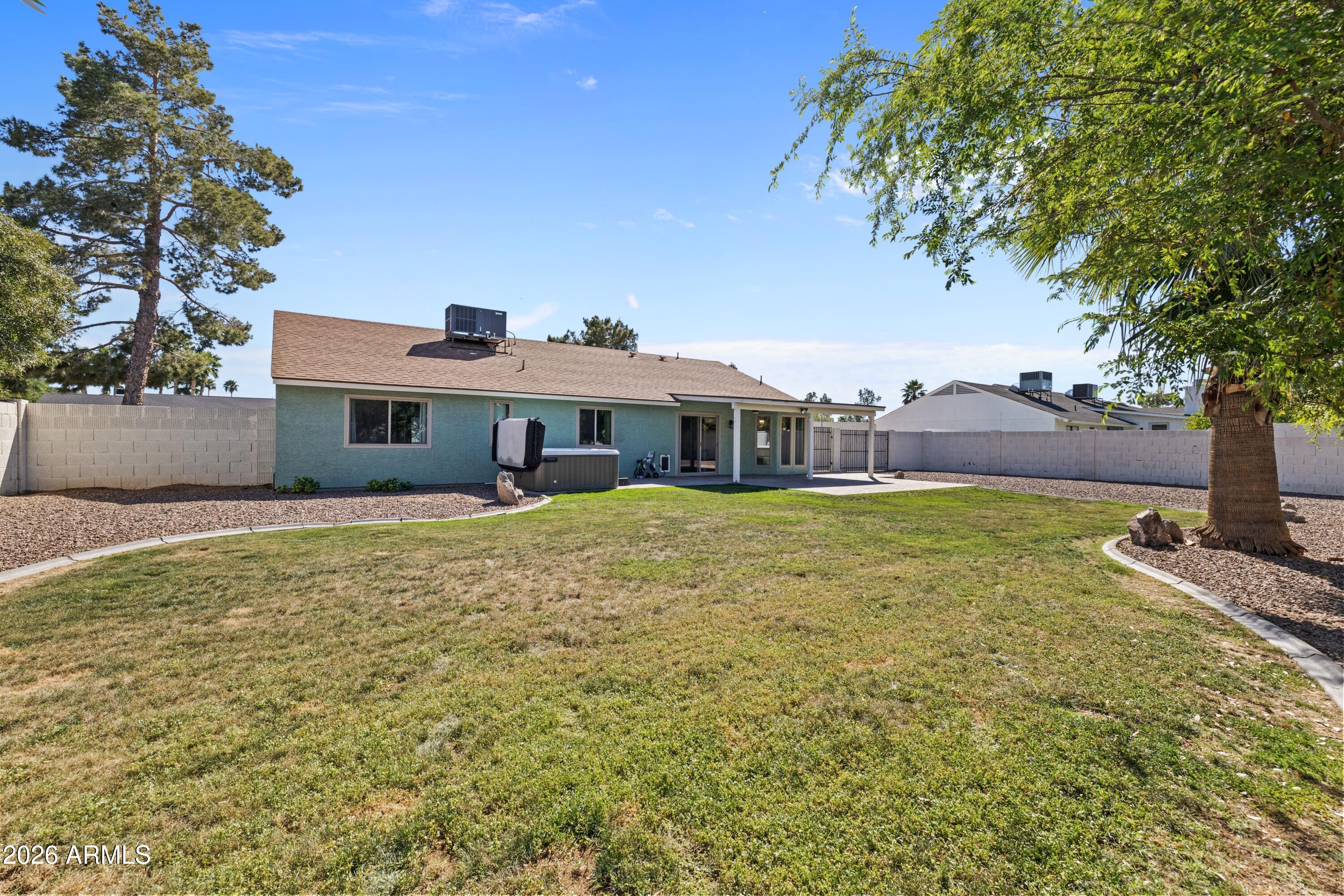 6422 E JUNIPER Avenue