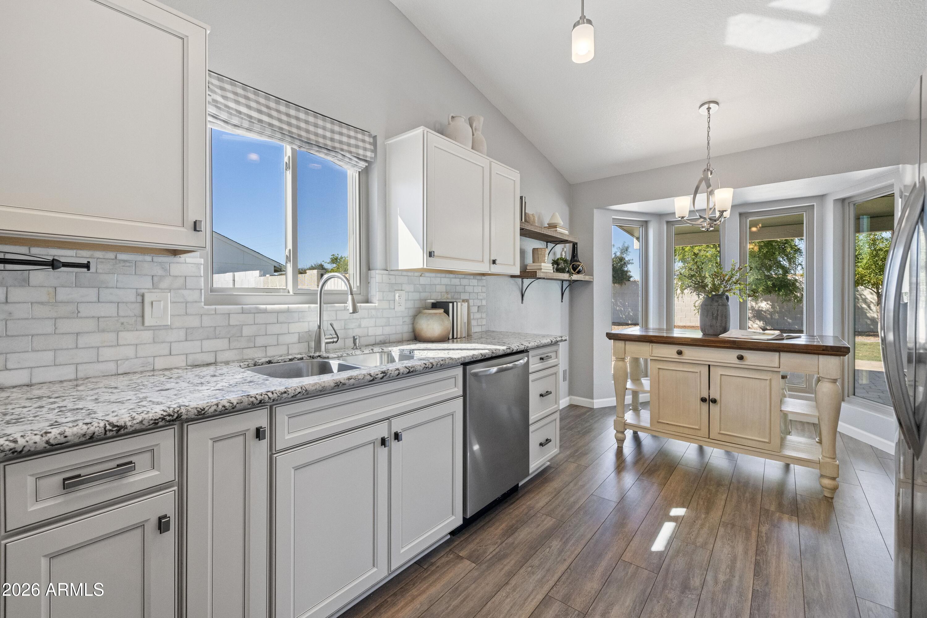 6422 E JUNIPER Avenue