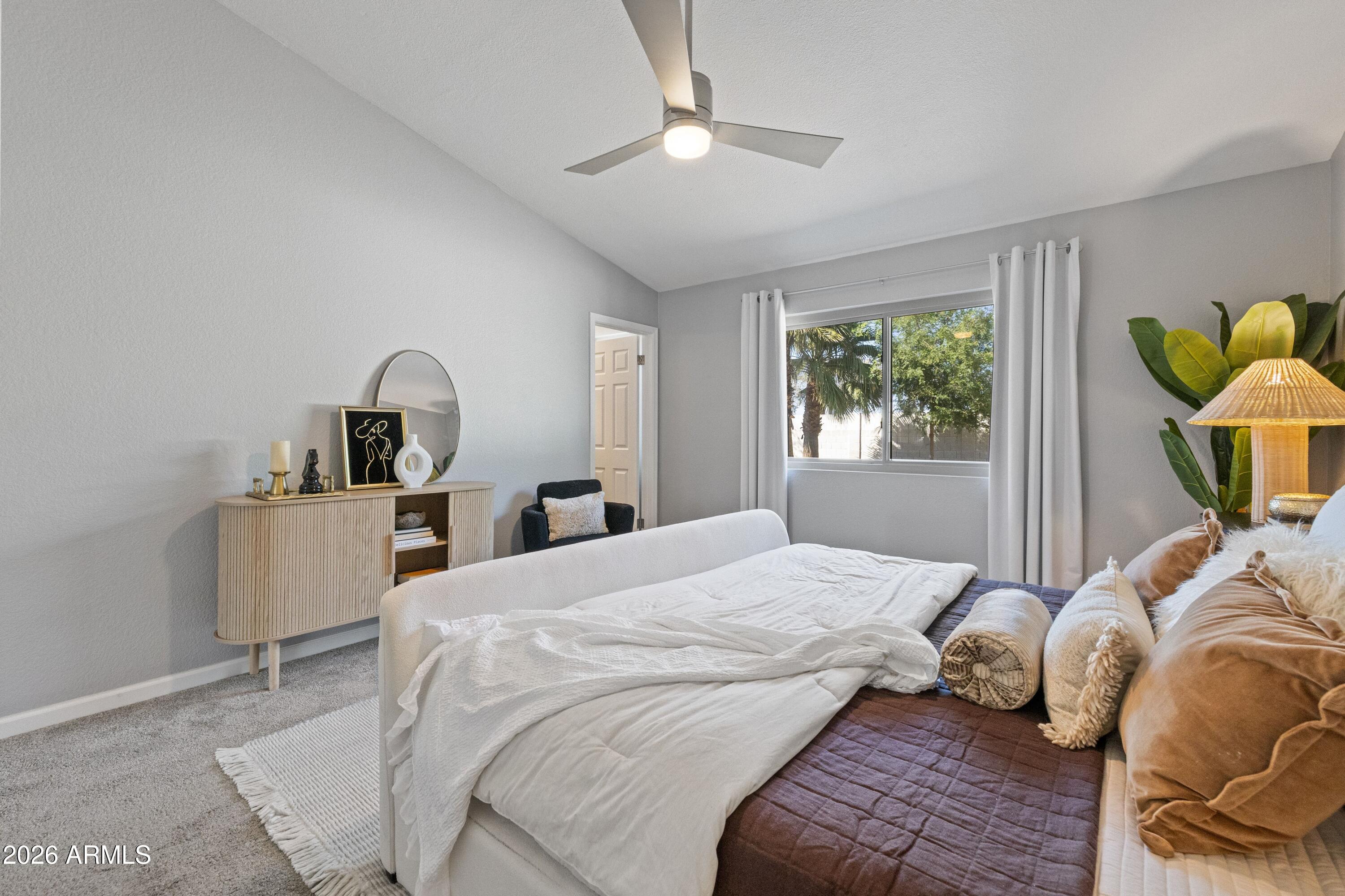 6422 E JUNIPER Avenue