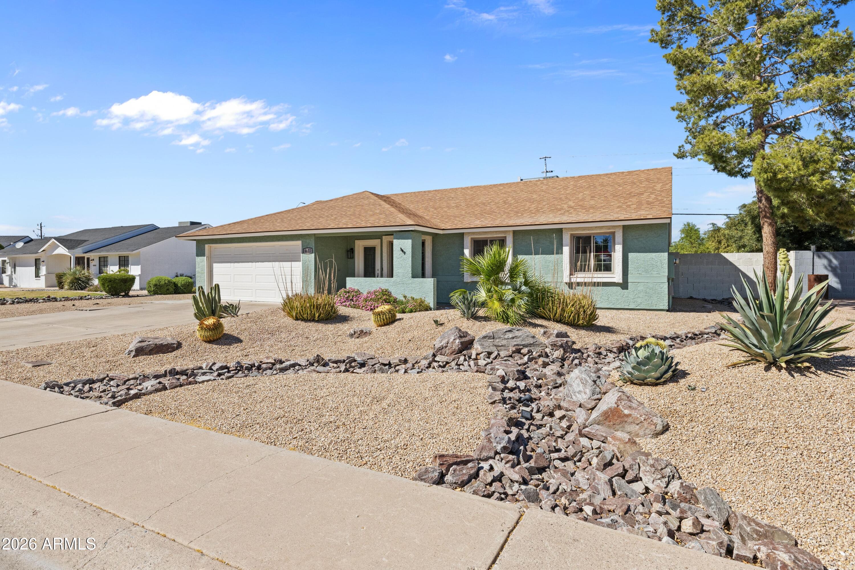 6422 E JUNIPER Avenue