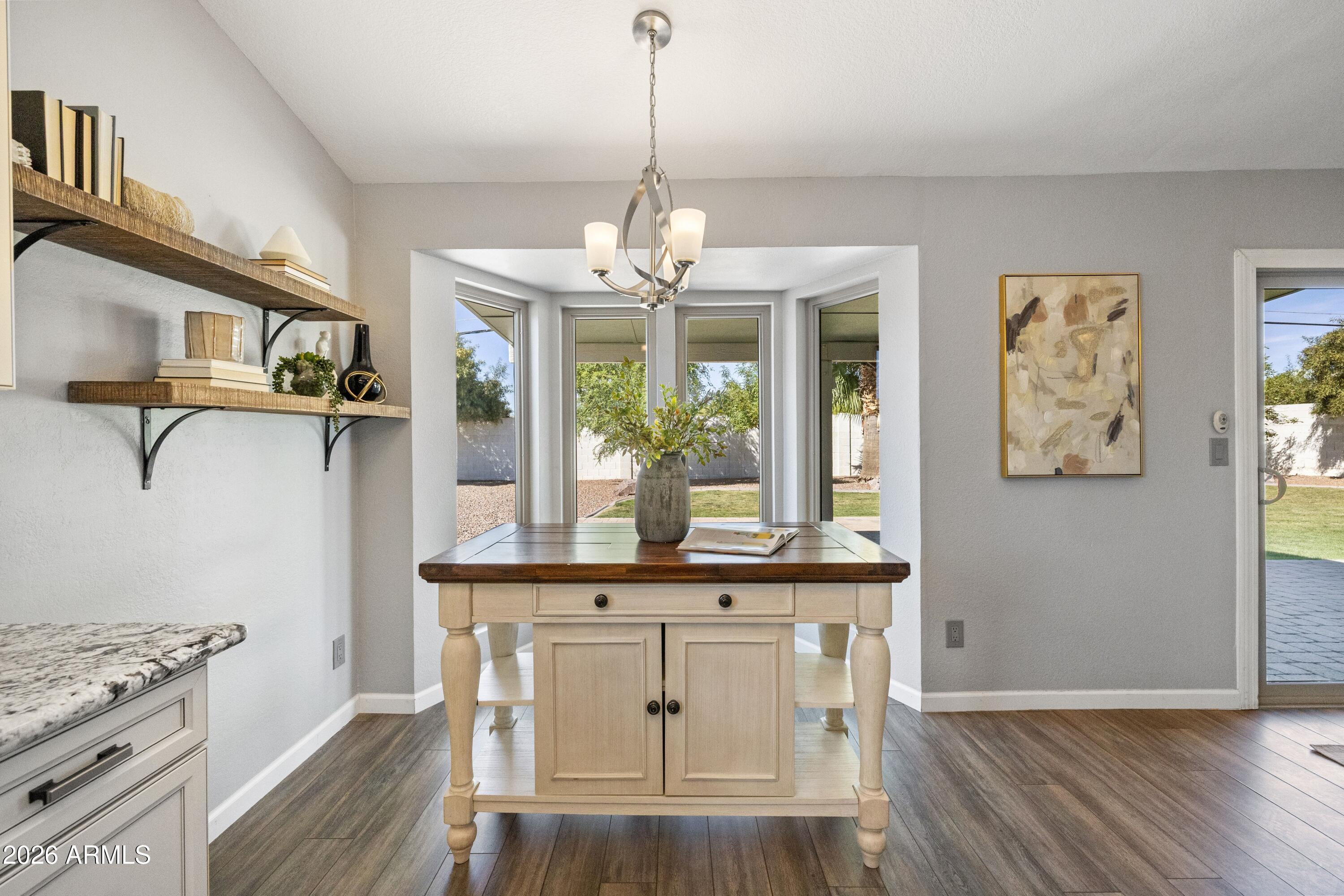 6422 E JUNIPER Avenue