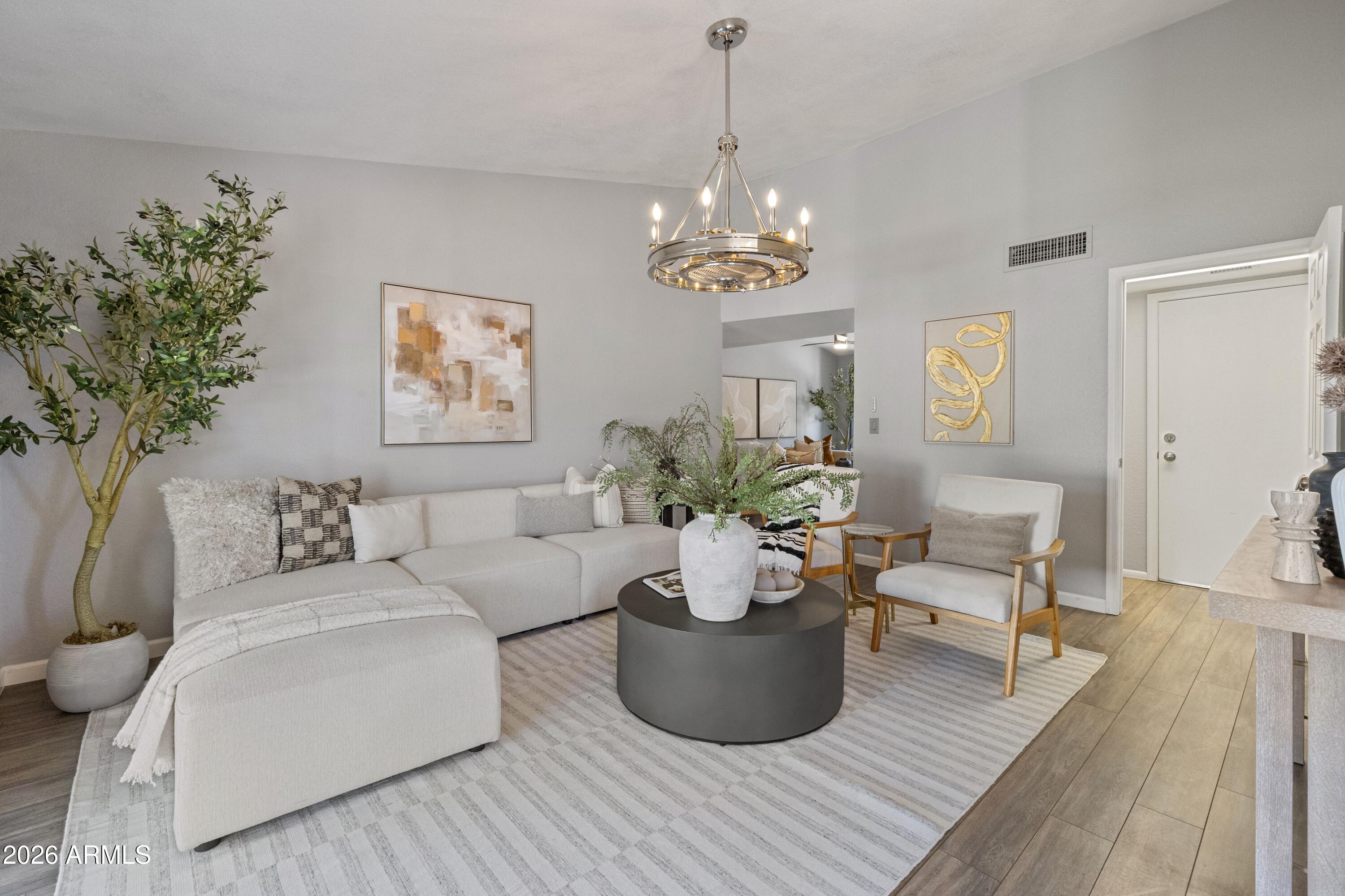 6422 E JUNIPER Avenue