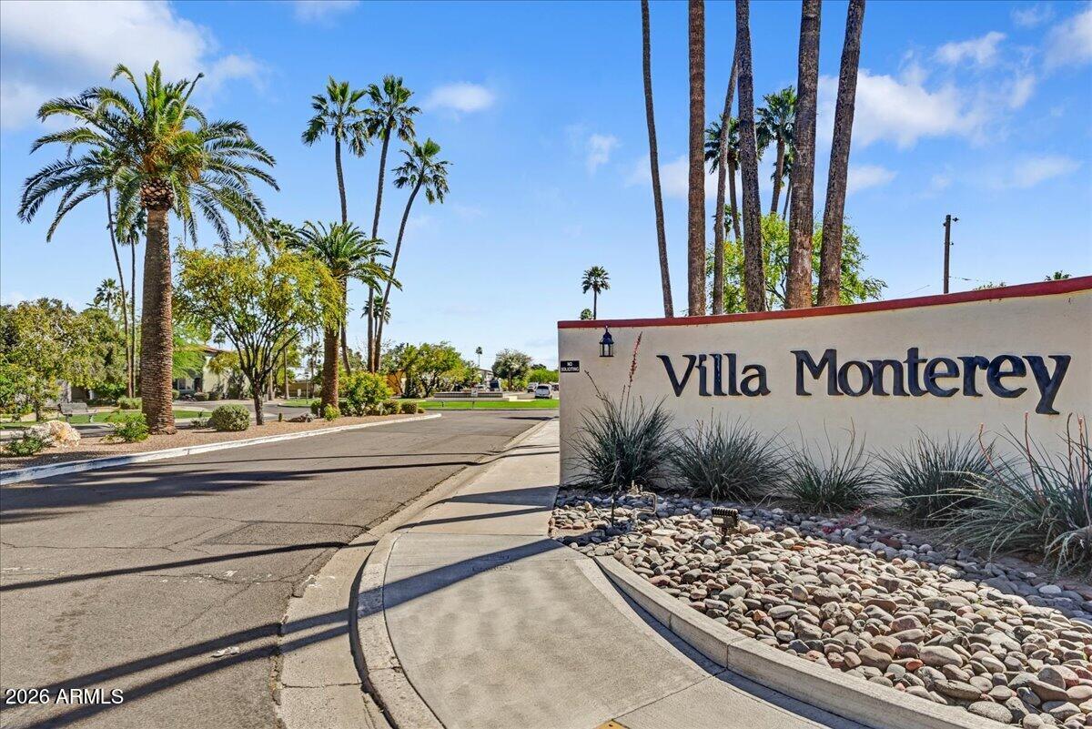 7706 E MEADOWBROOK Avenue