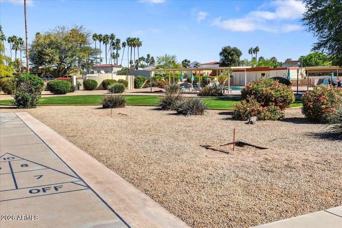 7706 E MEADOWBROOK Avenue