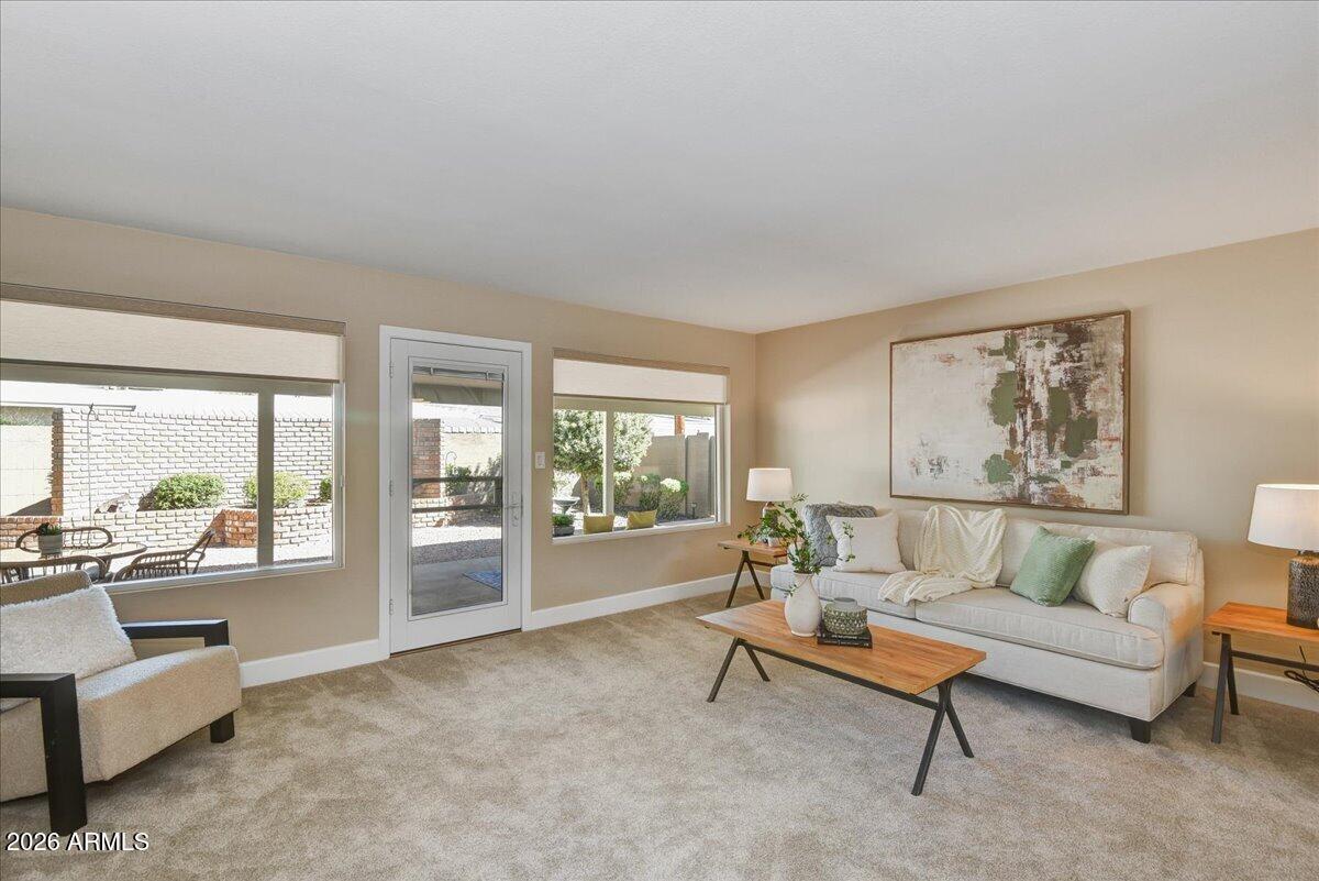 7706 E MEADOWBROOK Avenue