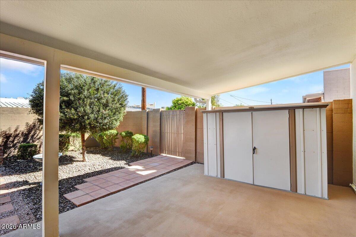 7706 E MEADOWBROOK Avenue