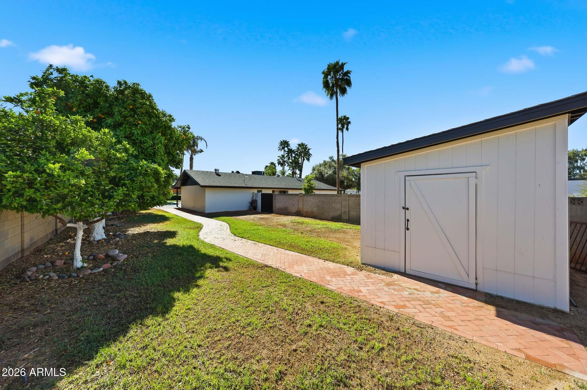 5610 E CHARTER OAK Road