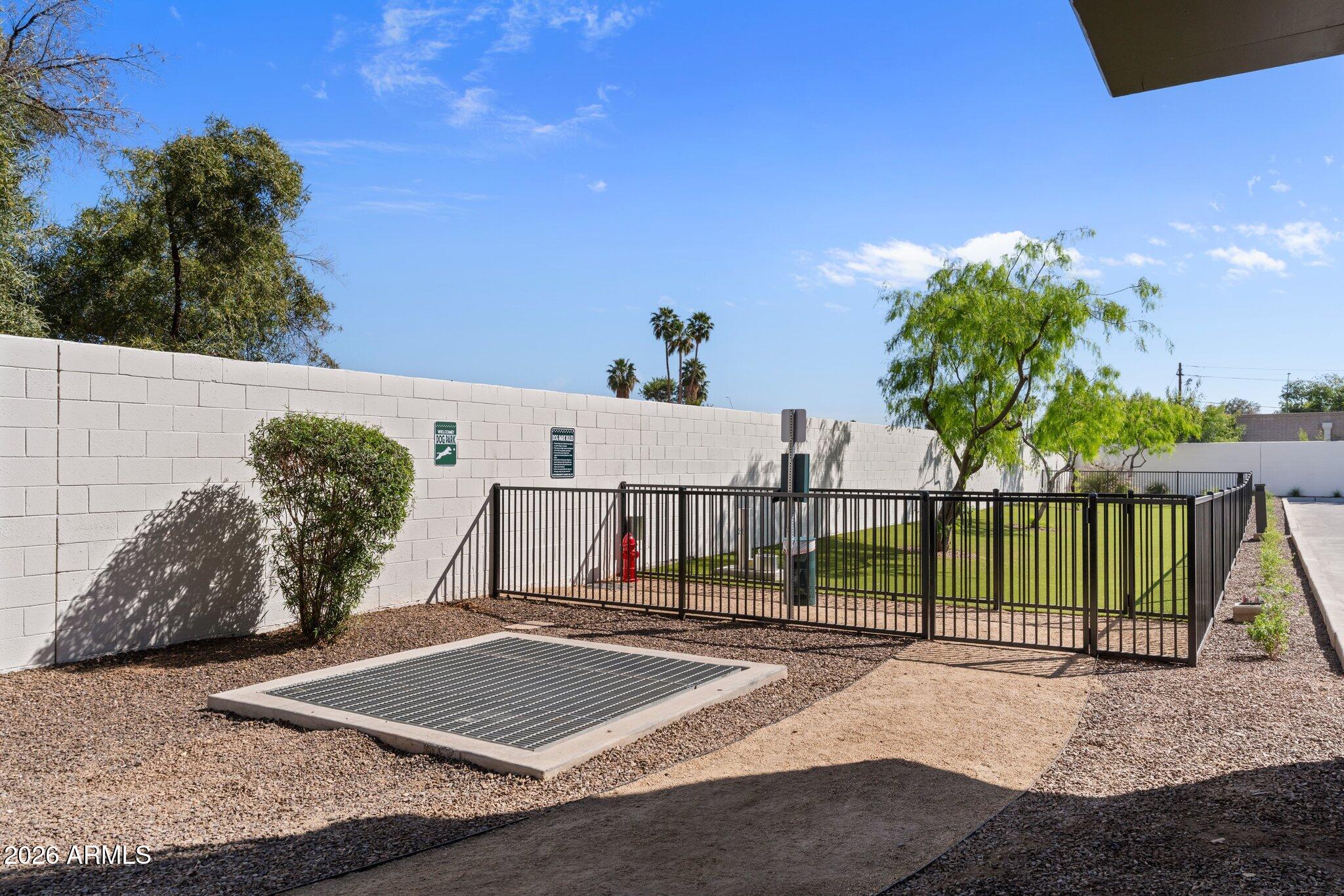 7300 E EARLL Drive 1018