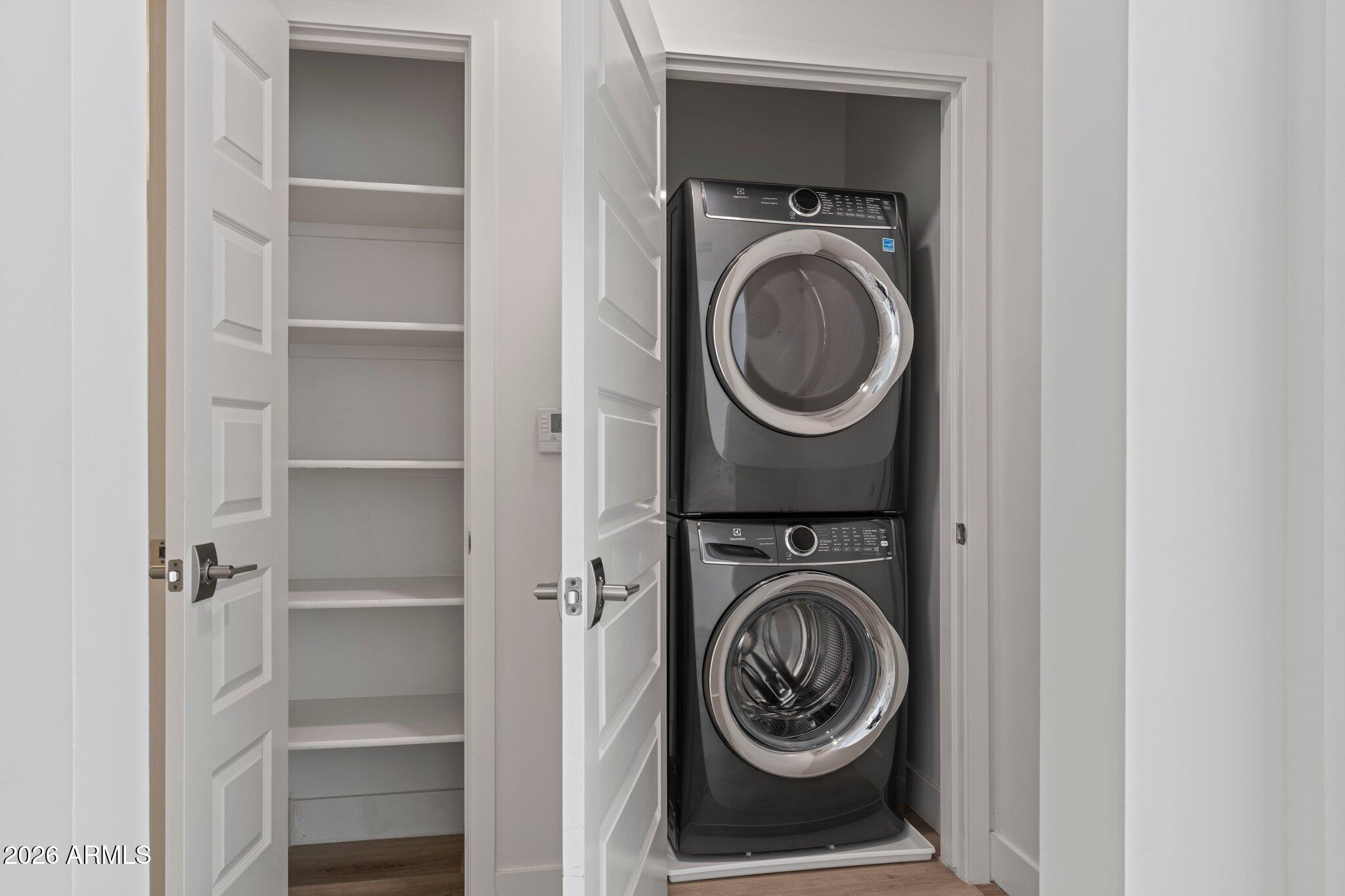 7300 E EARLL Drive 1018