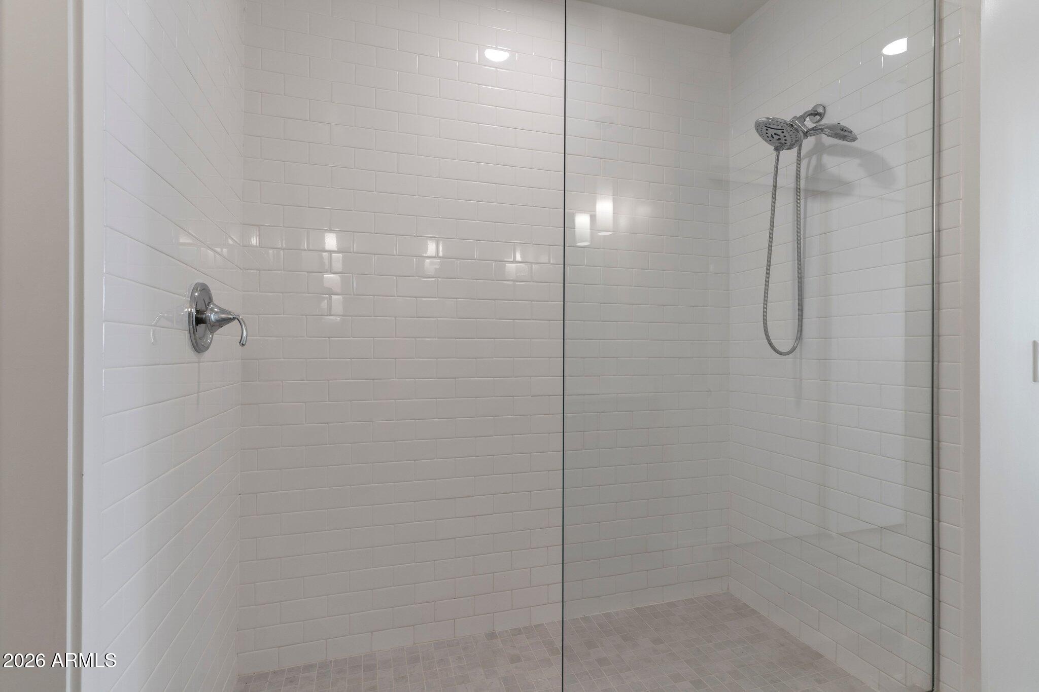 7300 E EARLL Drive 1018