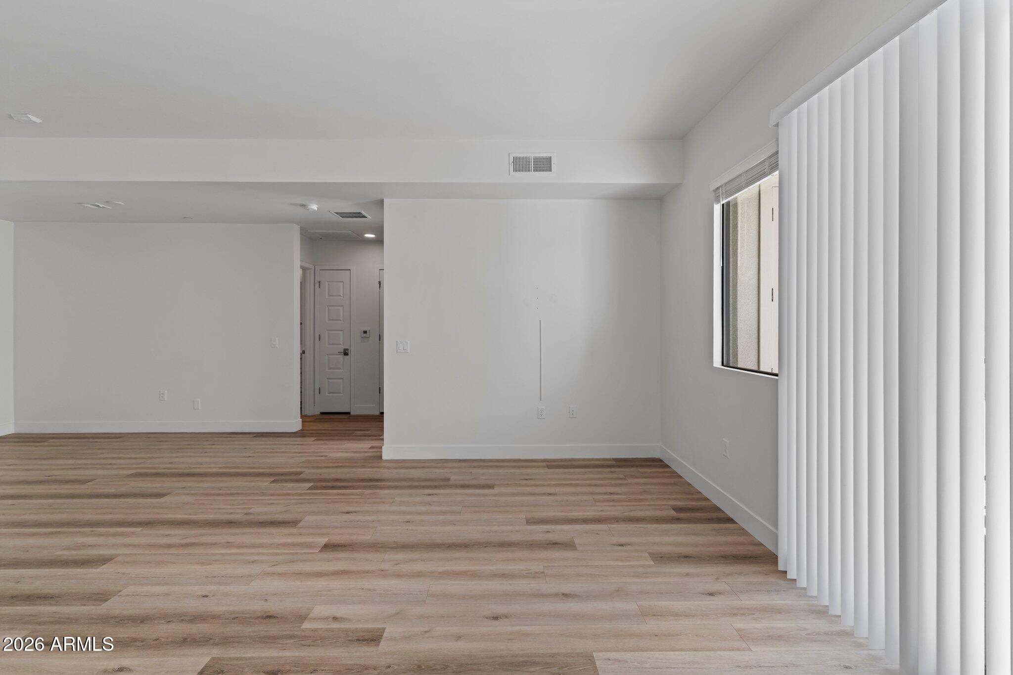 7300 E EARLL Drive 1018