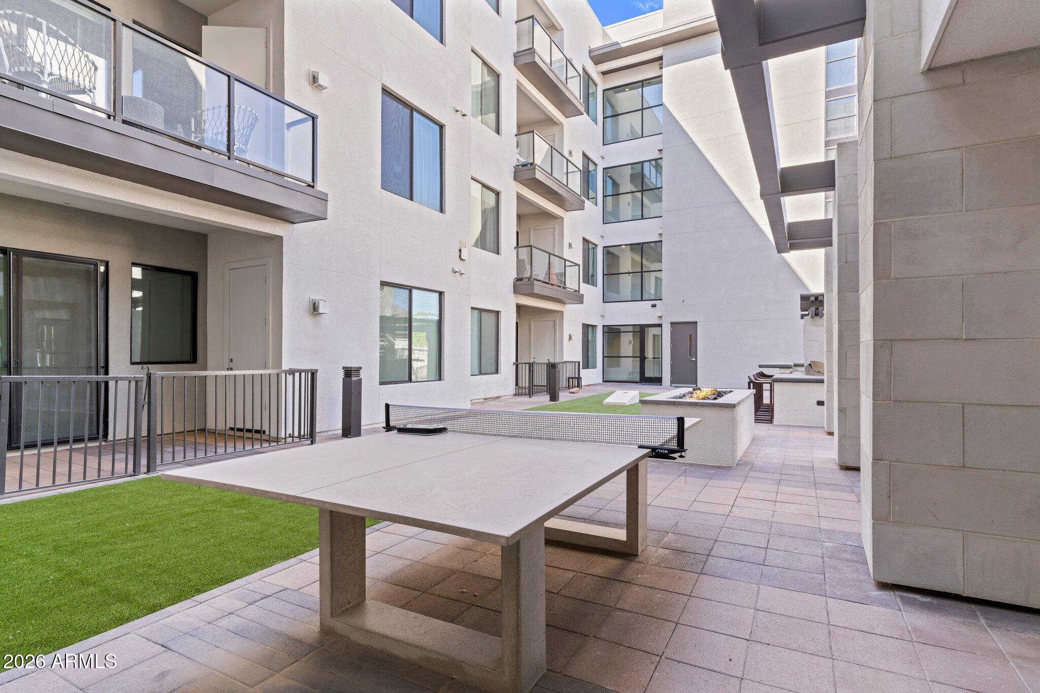 7300 E EARLL Drive 1018