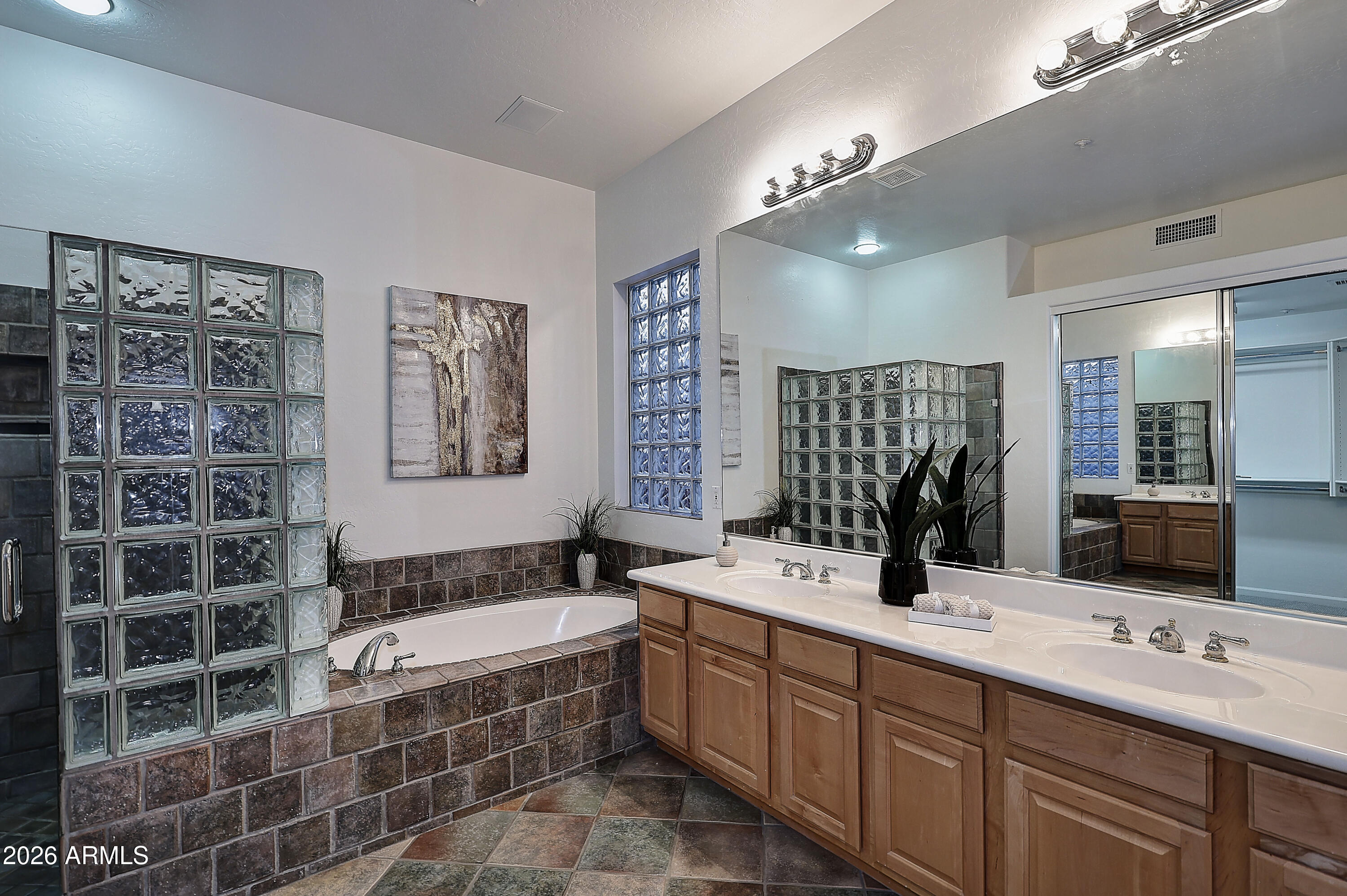 10679 E RAINTREE Drive