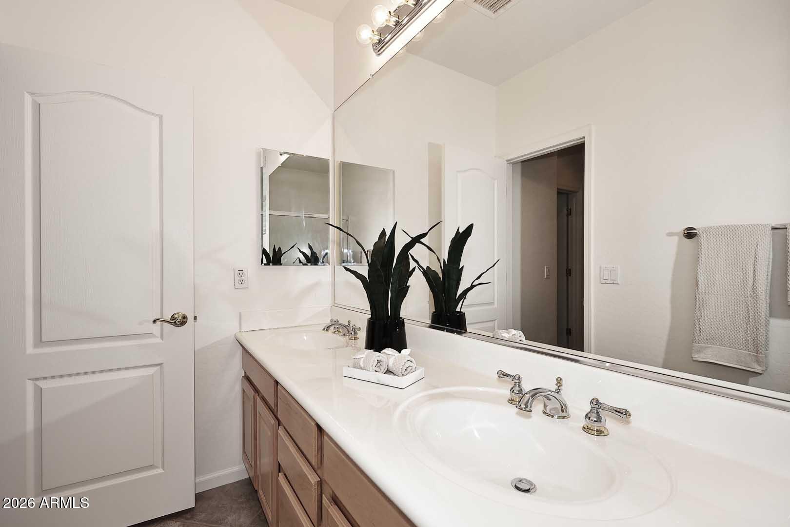 10679 E RAINTREE Drive