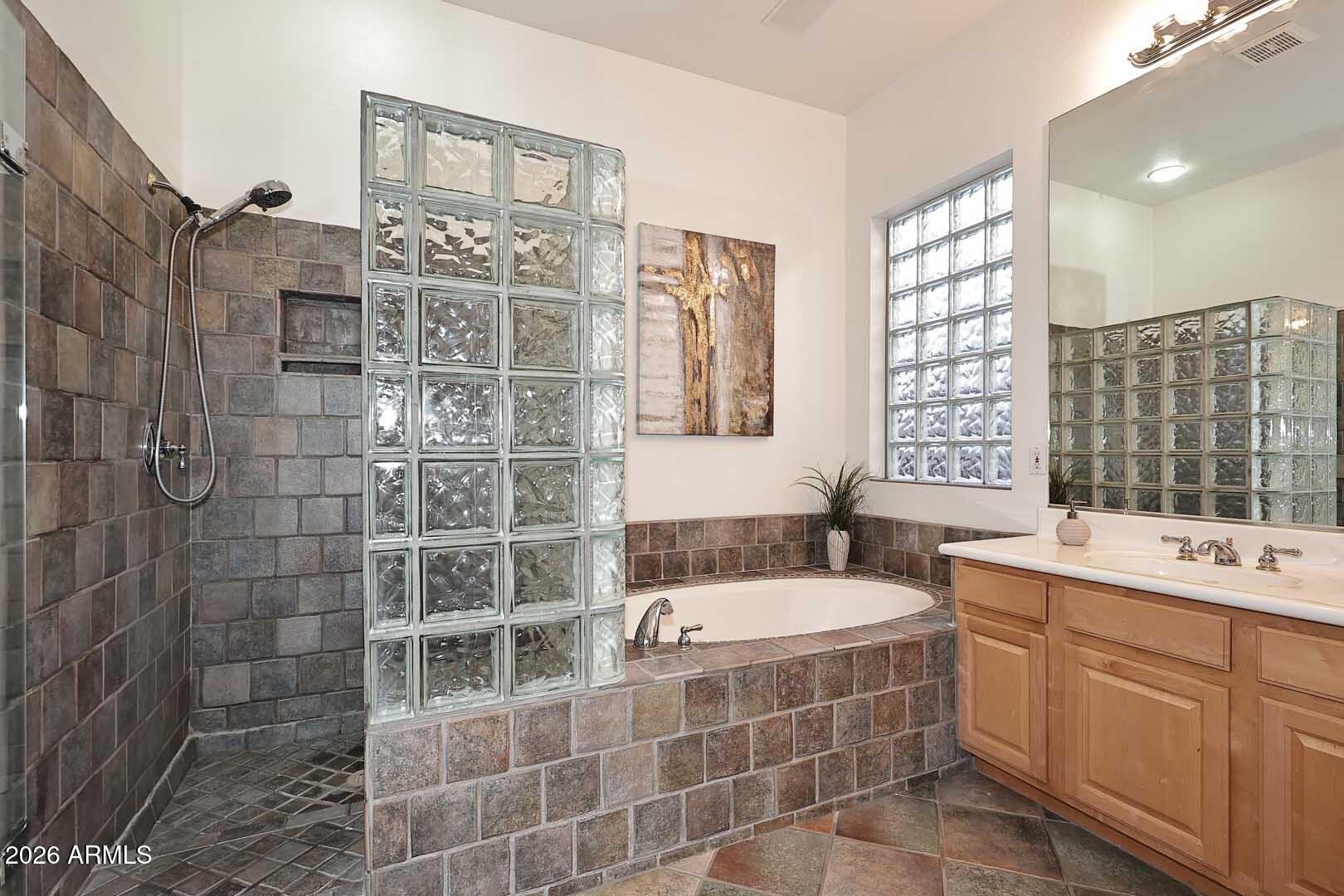 10679 E RAINTREE Drive