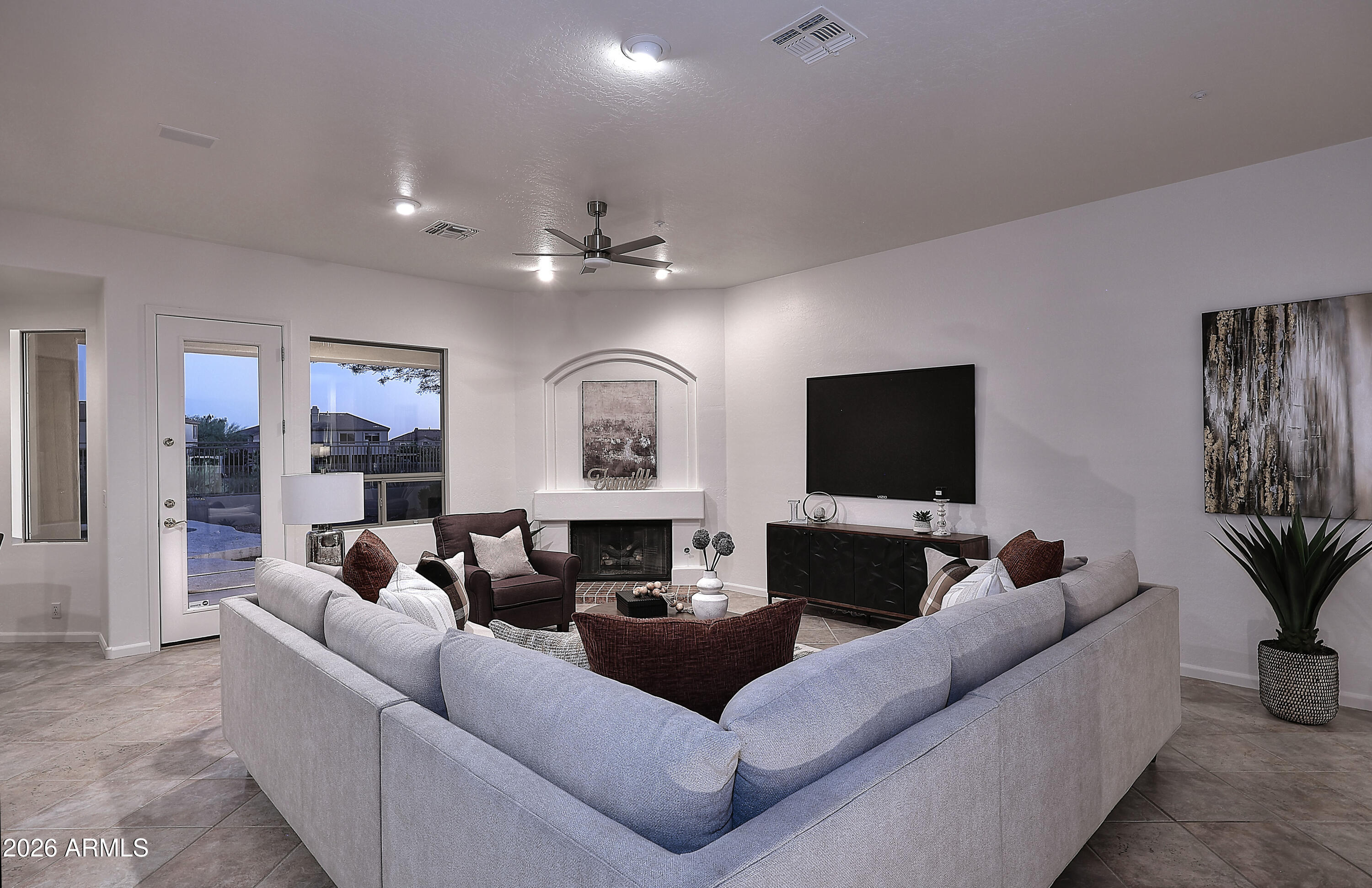 10679 E RAINTREE Drive