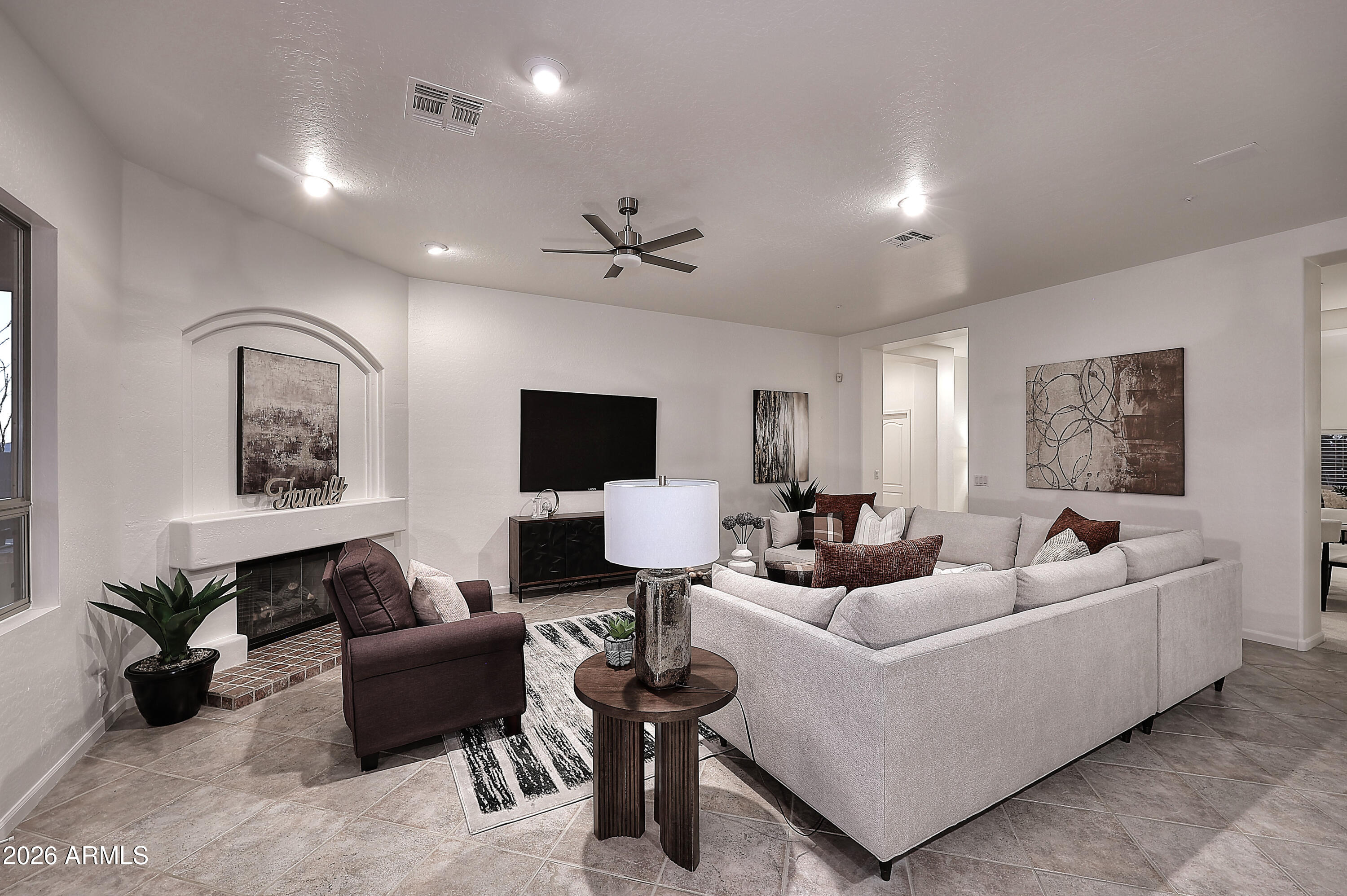 10679 E RAINTREE Drive