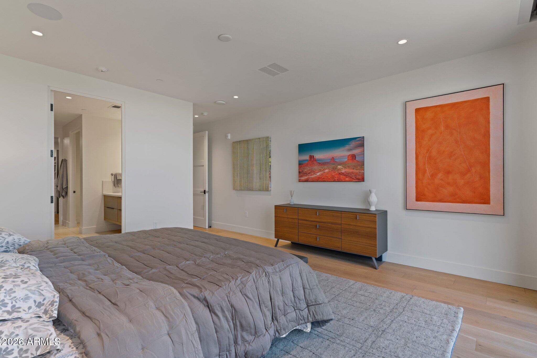 5000 N CAMELBACK RIDGE Drive 208