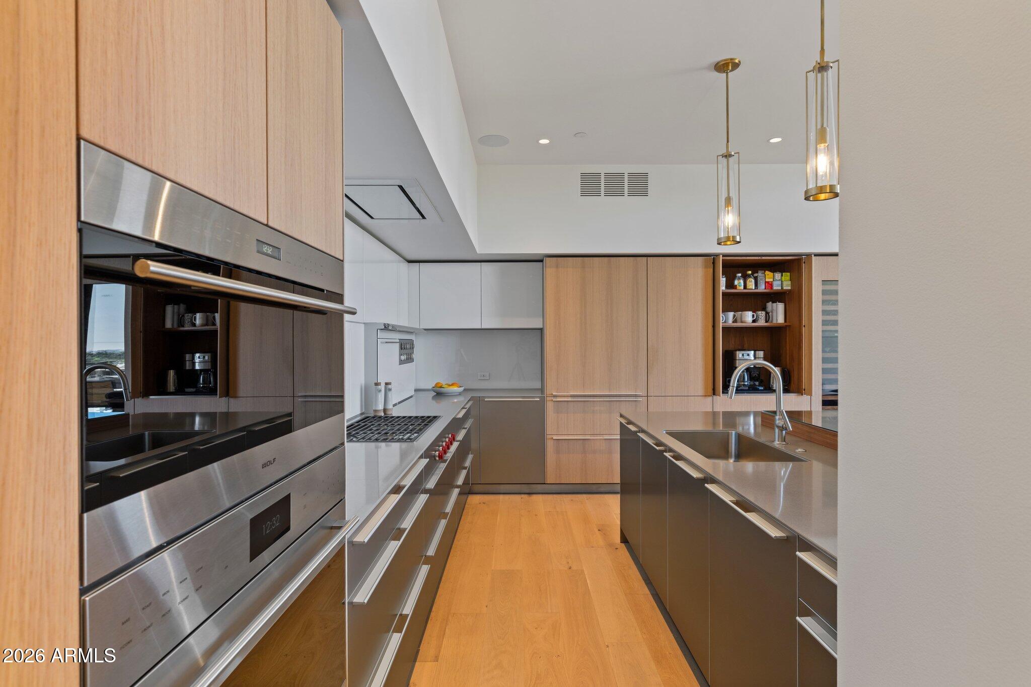 5000 N CAMELBACK RIDGE Drive 208