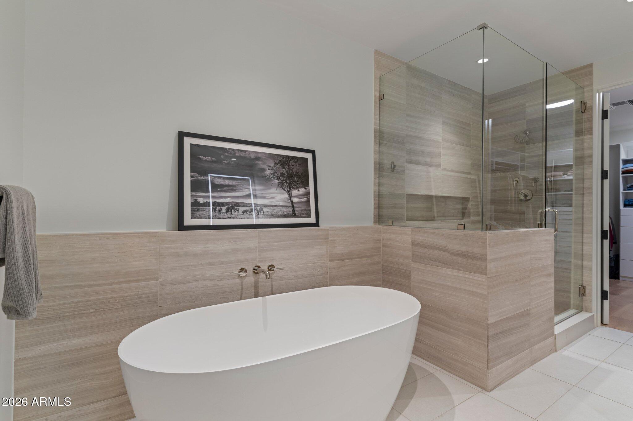 5000 N CAMELBACK RIDGE Drive 208