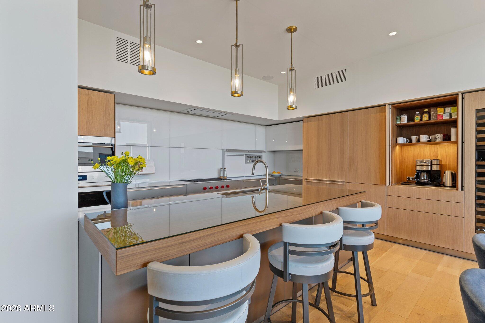 5000 N CAMELBACK RIDGE Drive 208