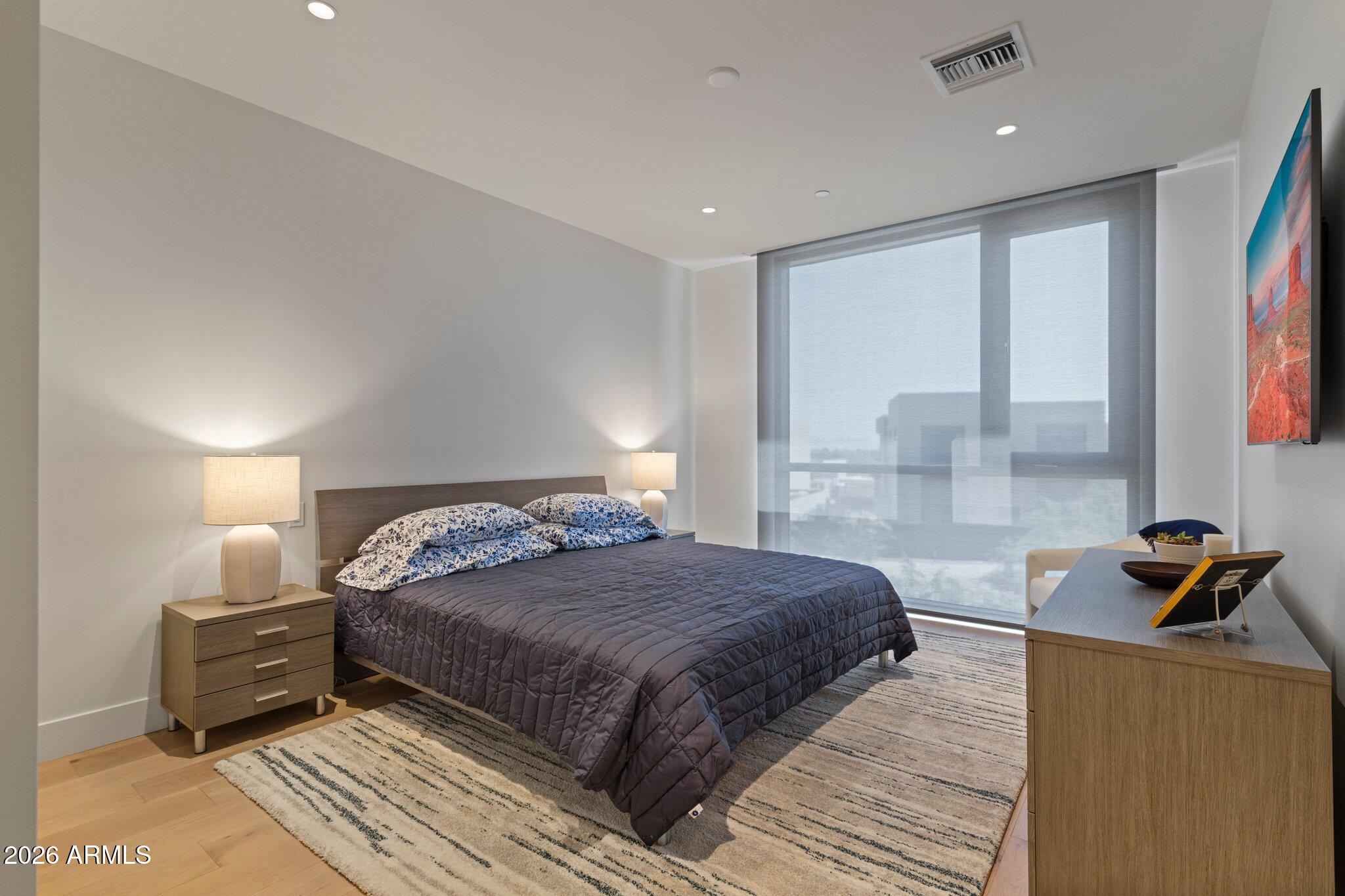 5000 N CAMELBACK RIDGE Drive 208