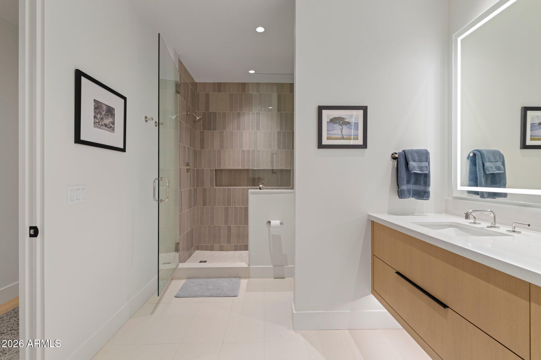 5000 N CAMELBACK RIDGE Drive 208