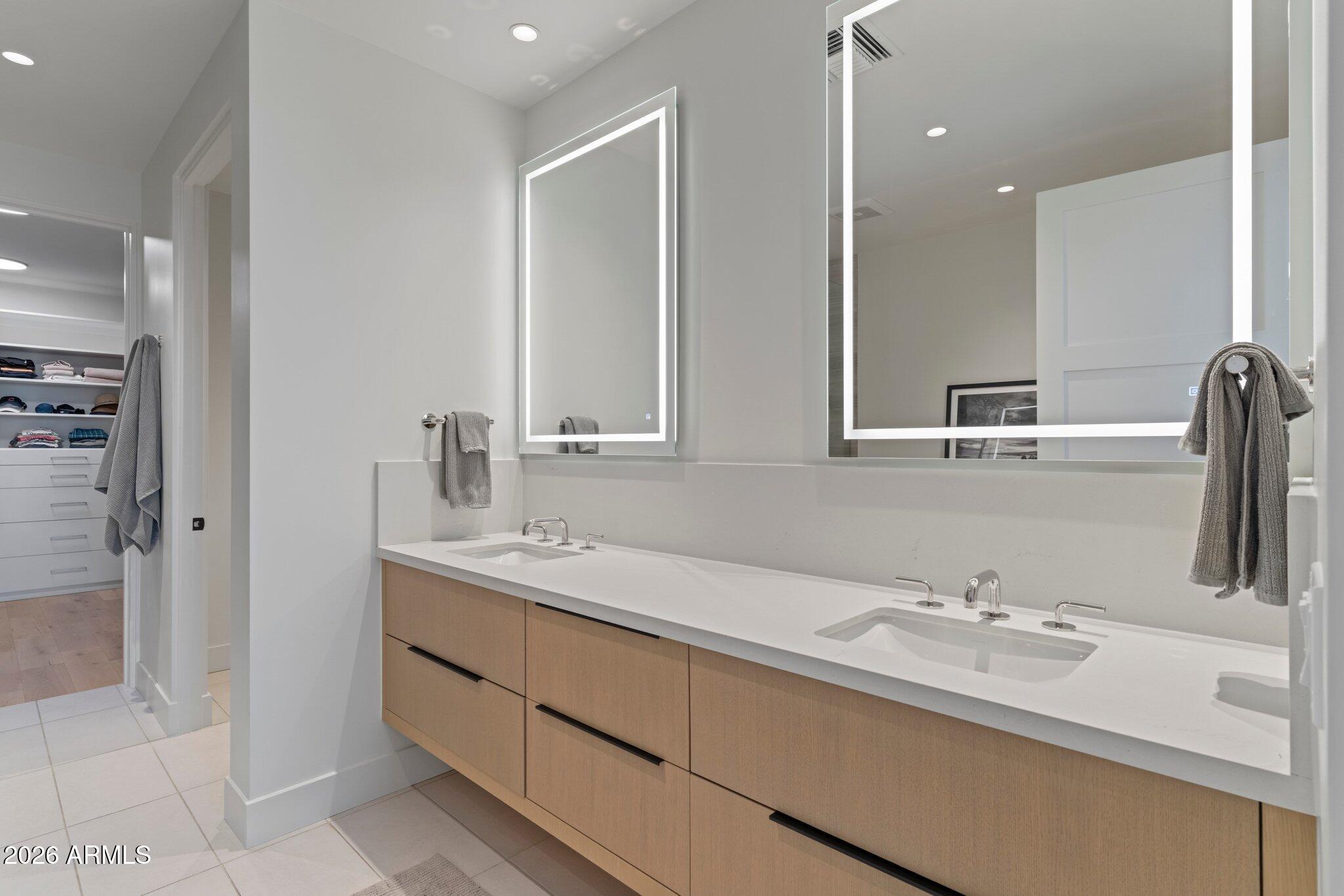 5000 N CAMELBACK RIDGE Drive 208