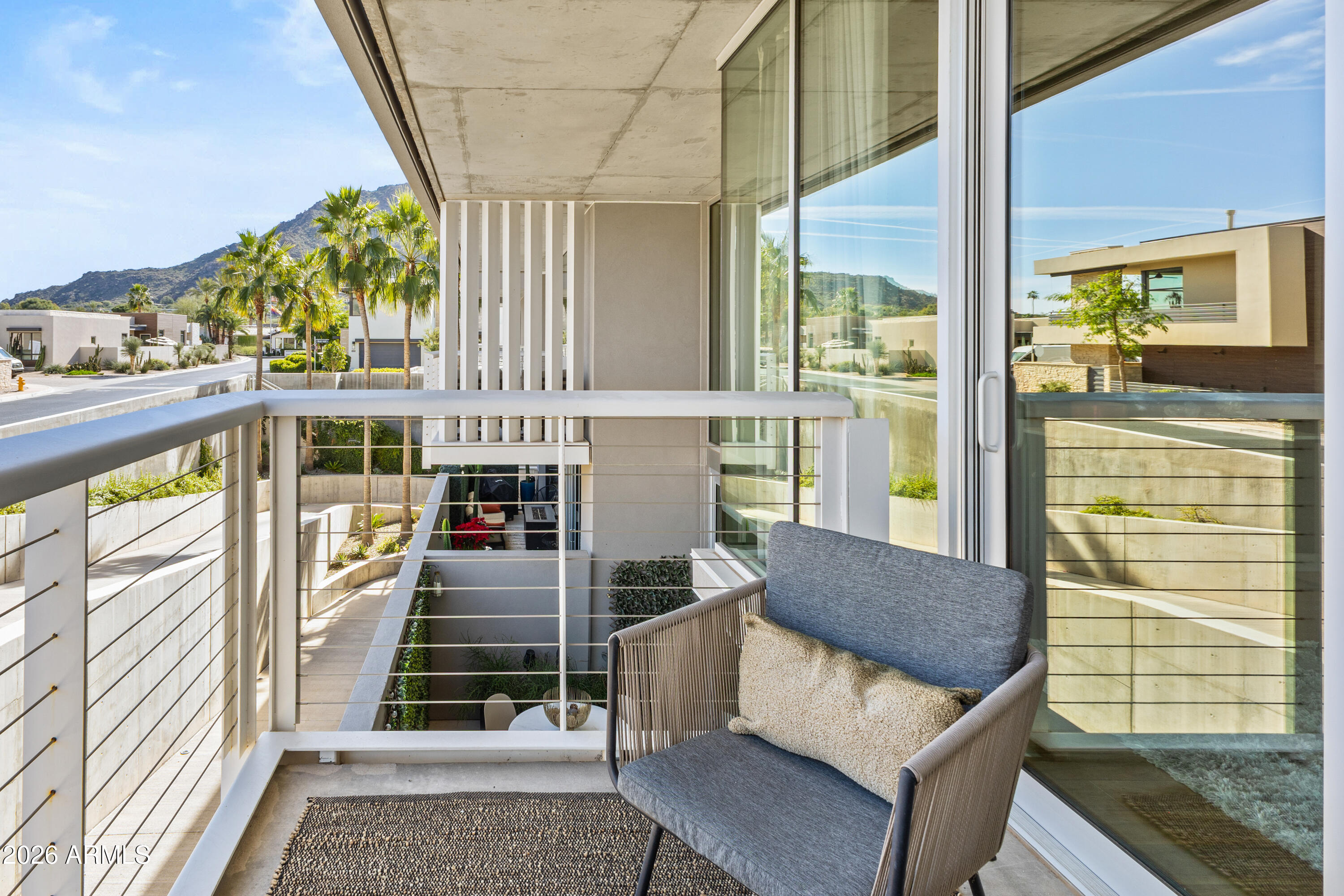 5455 E LINCOLN Drive 1014