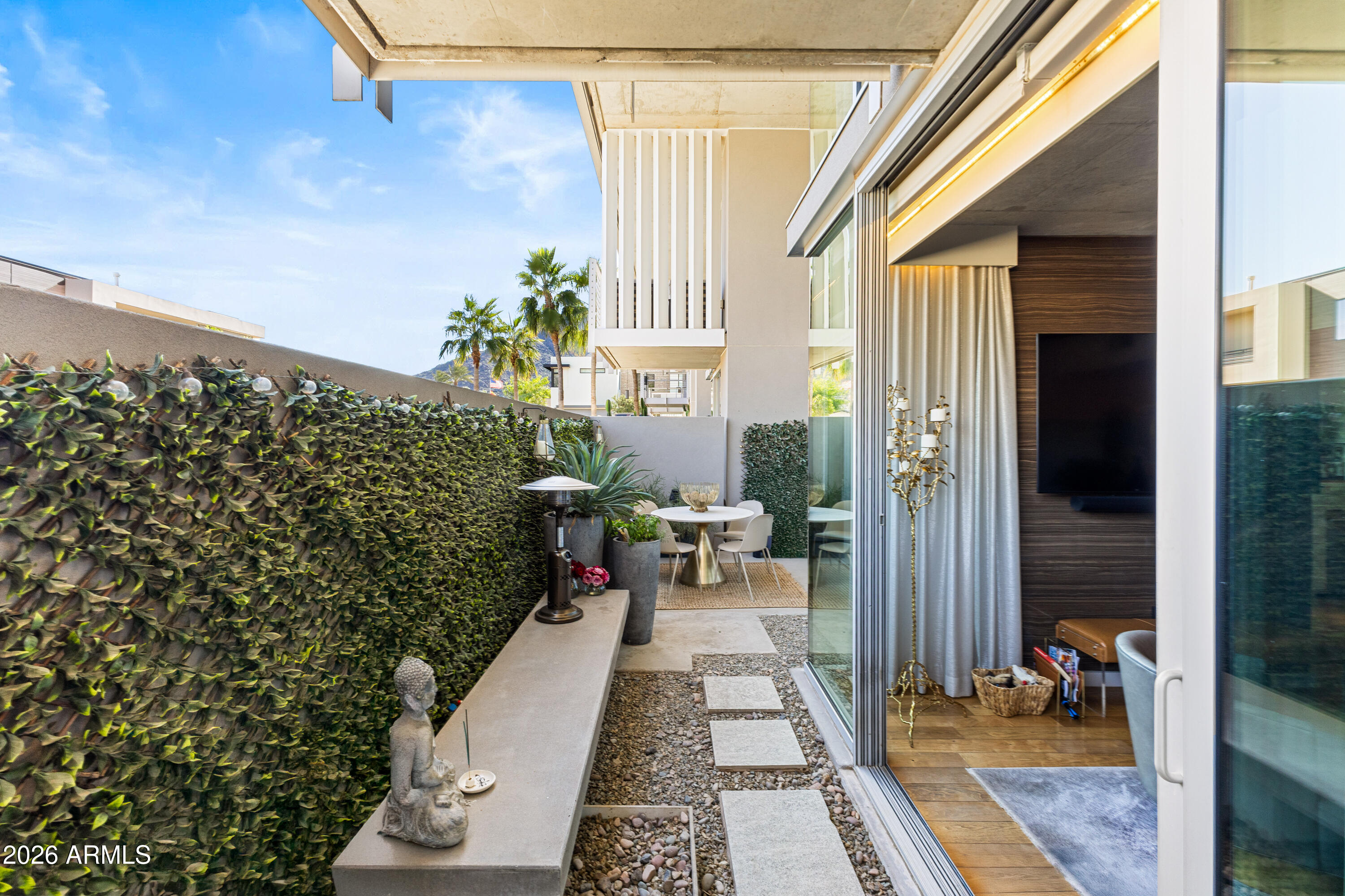 5455 E LINCOLN Drive 1014