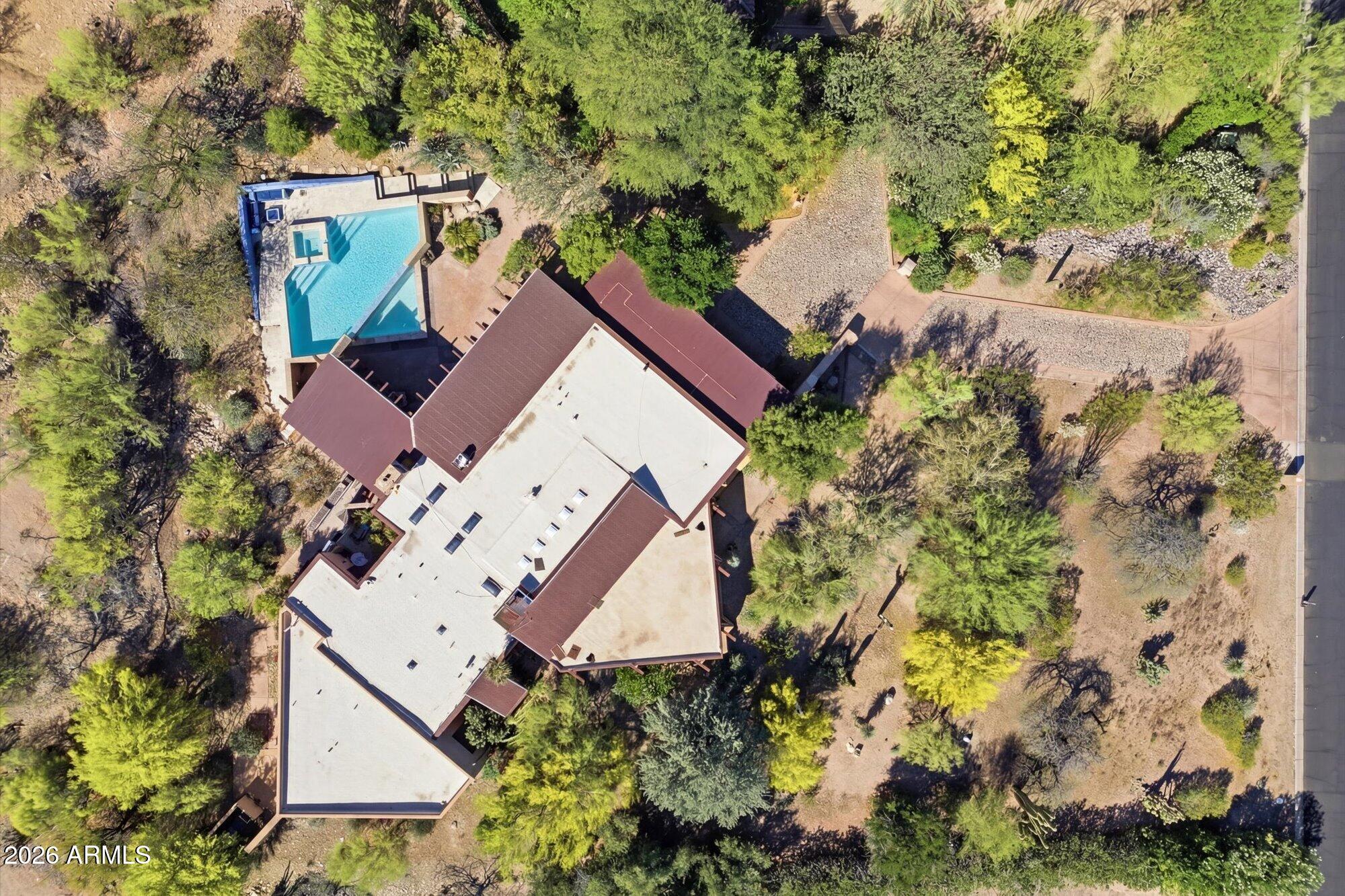 6511 E Hummingbird Lane 2